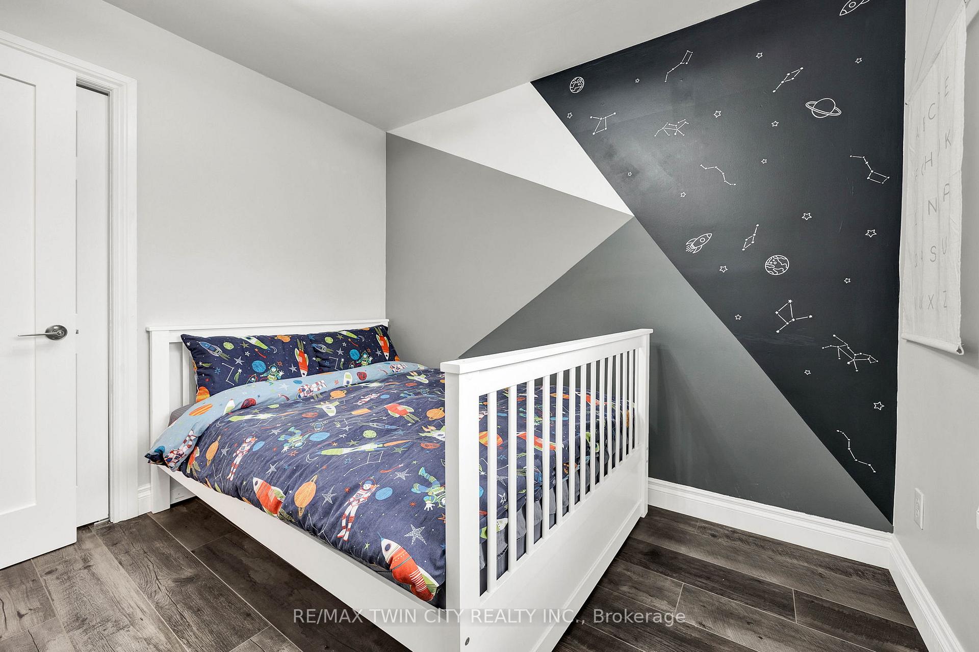 Photo 14 of 39 Cartier Drive, Kitchener — HOMEH
