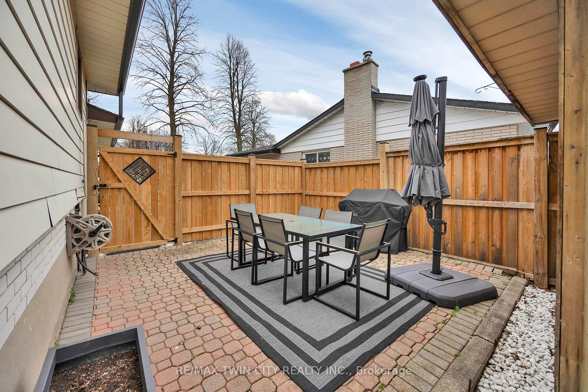 Photo 15 of 39 Cartier Drive, Kitchener — HOMEH