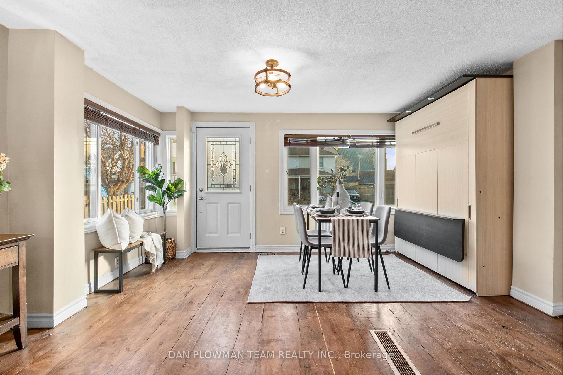 Photo 5 of 68 Third Avenue, Oshawa, Central — HOMEH
