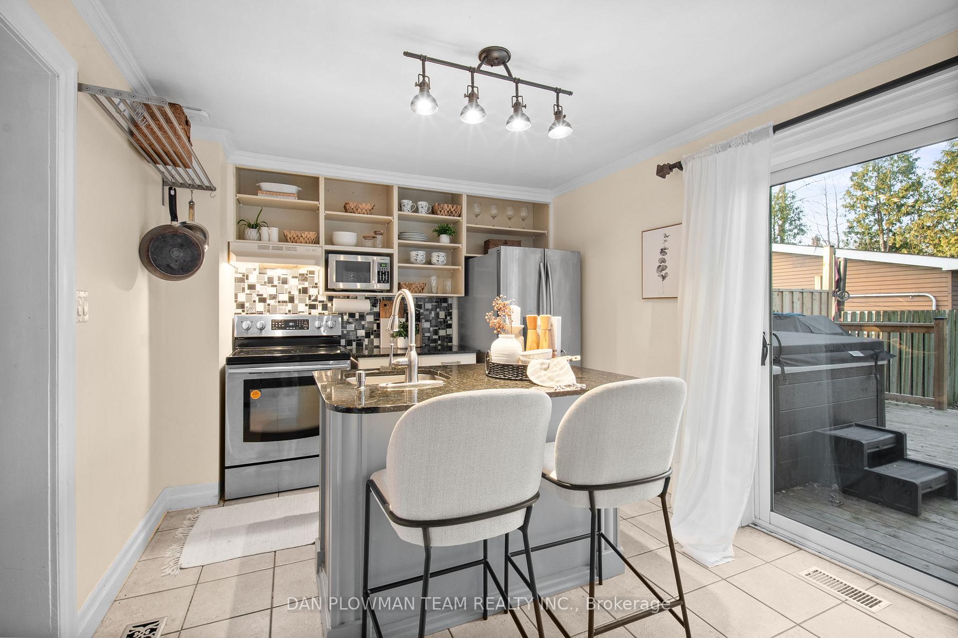 Photo 13 of 68 Third Avenue, Oshawa, Central — HOMEH