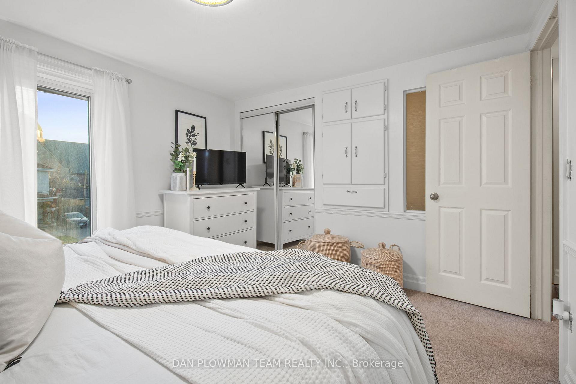Photo 28 of 68 Third Avenue, Oshawa, Central — HOMEH