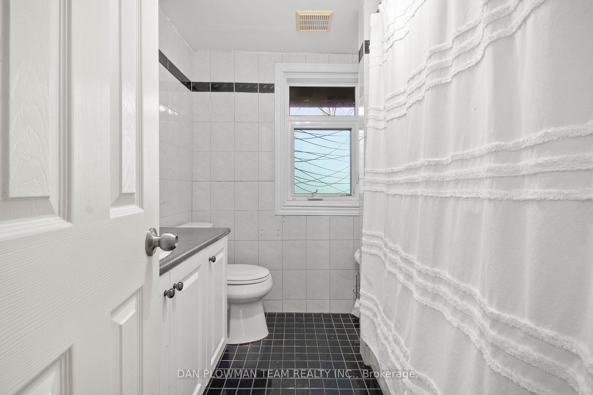 Photo 24 of 68 Third Avenue, Oshawa, Central — HOMEH