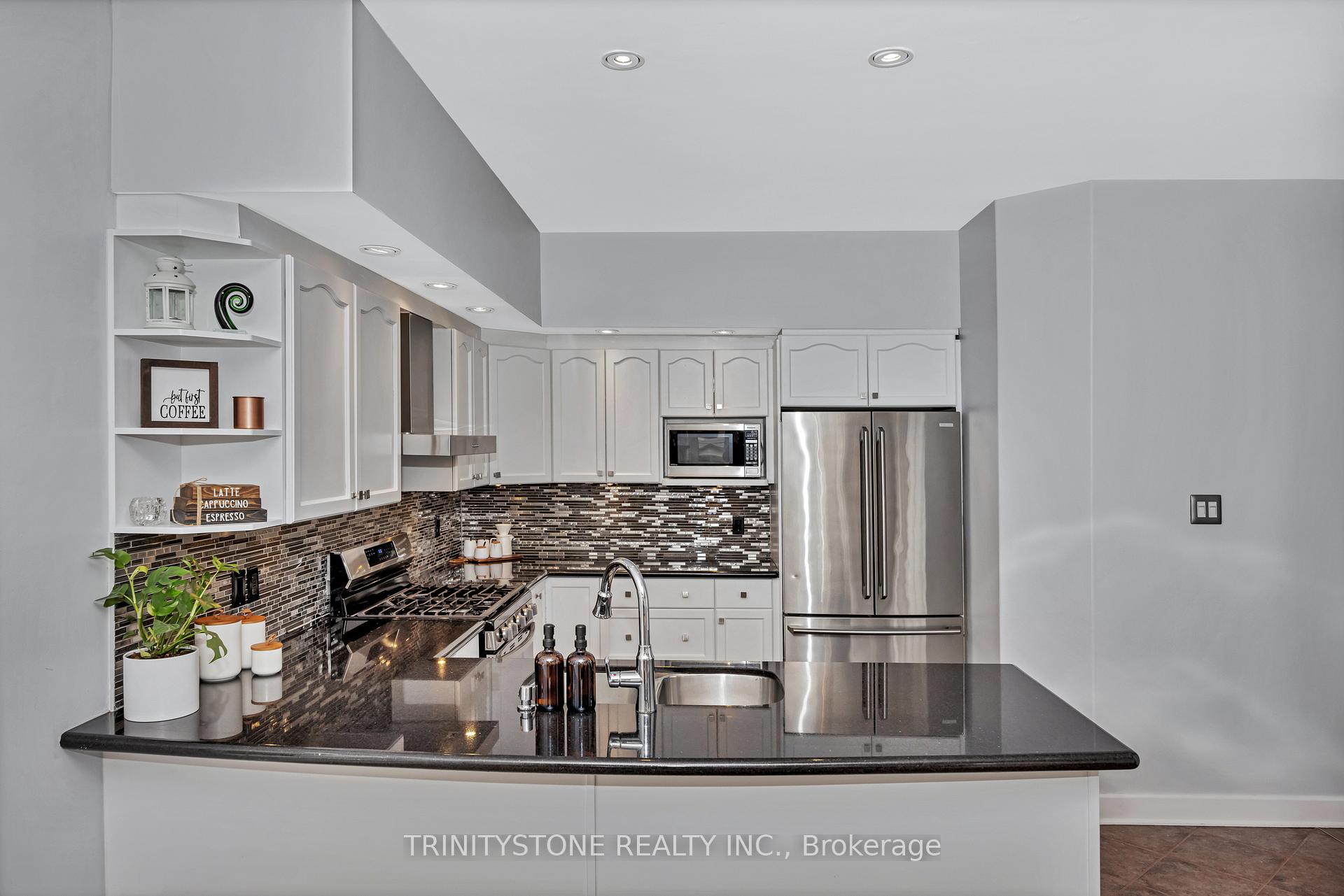 Photo 6 of 24 Friendly Crescent, Ottawa, Stittsville (South) — HOMEH