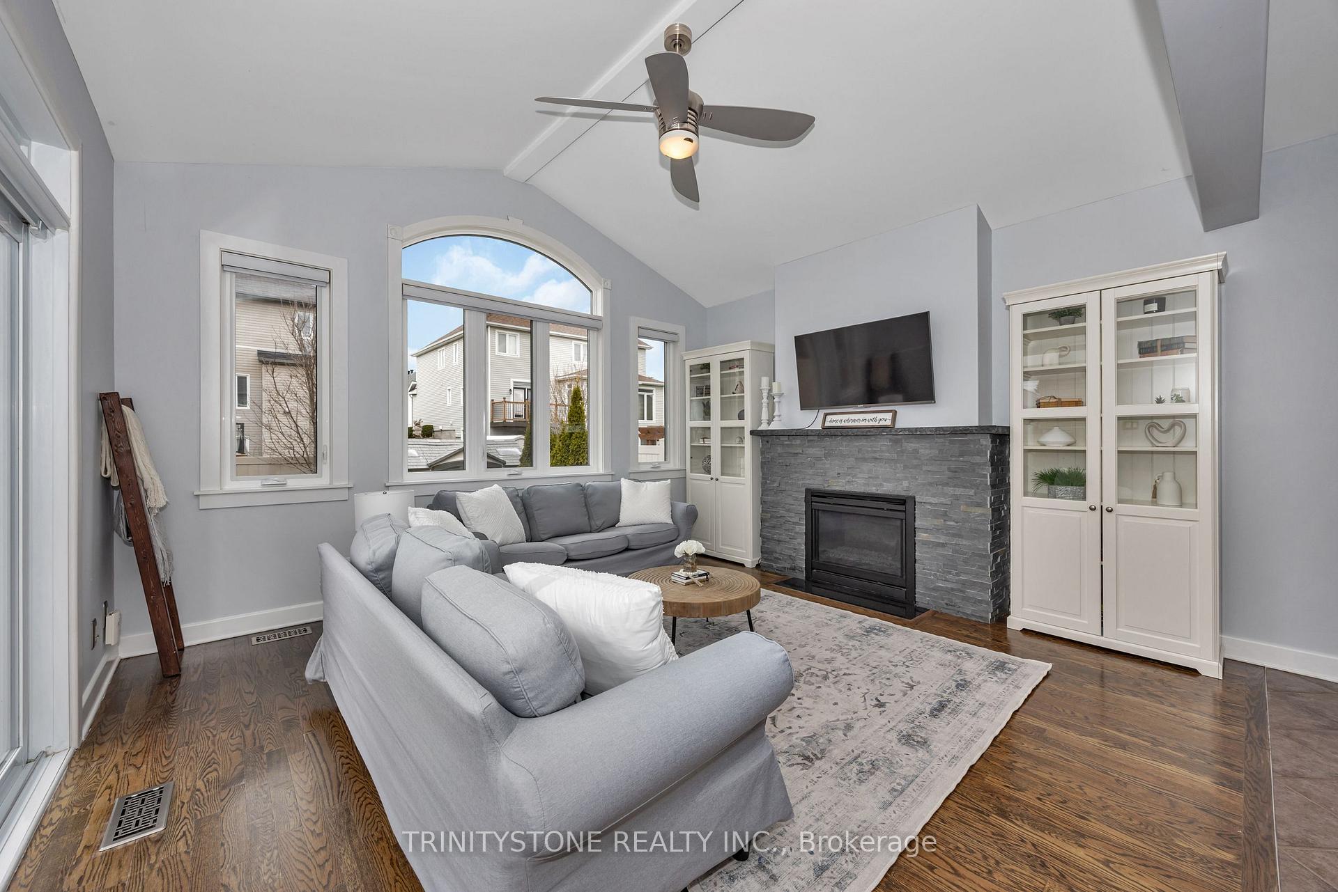 Photo 20 of 24 Friendly Crescent, Ottawa, Stittsville (South) — HOMEH