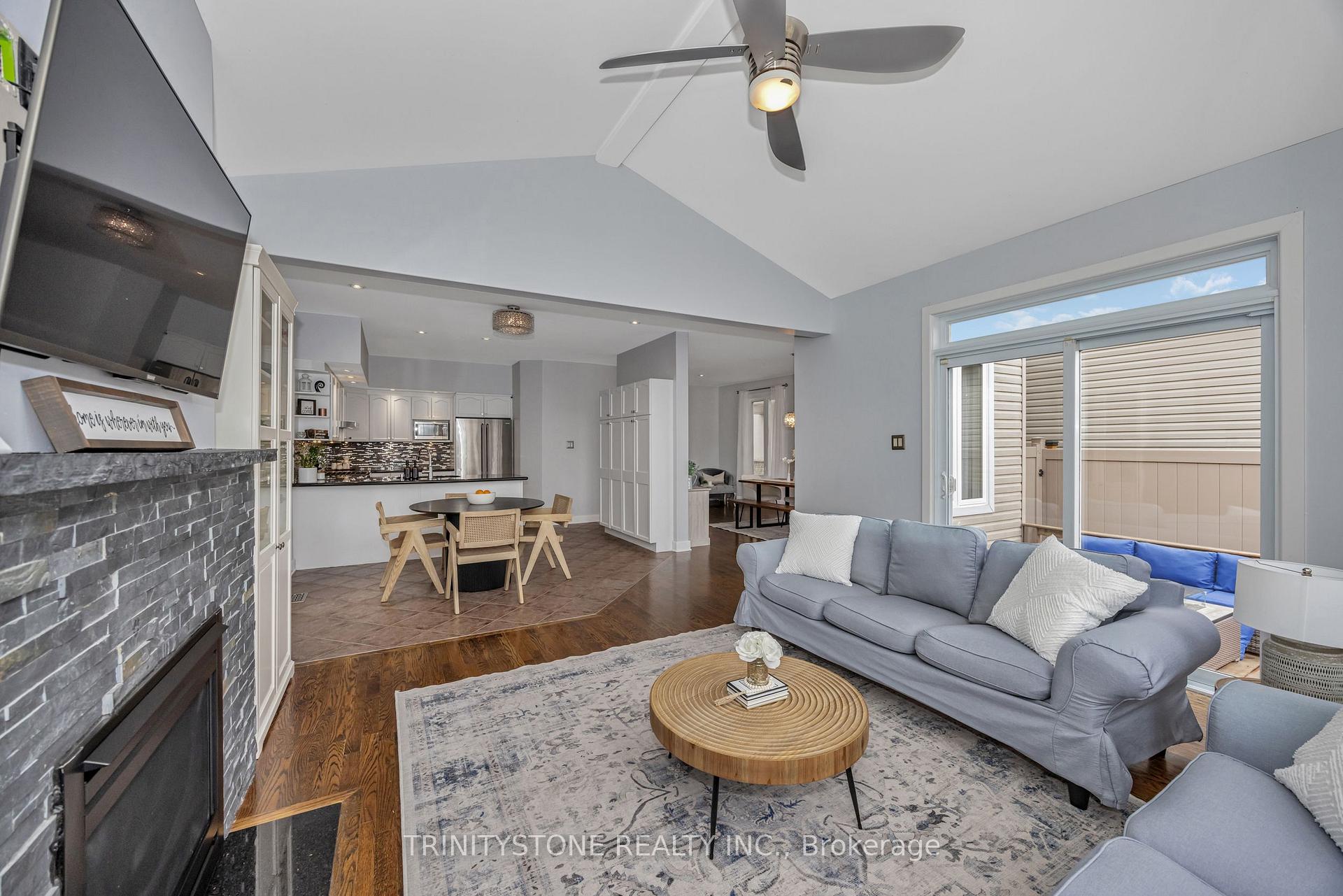 Photo 21 of 24 Friendly Crescent, Ottawa, Stittsville (South) — HOMEH