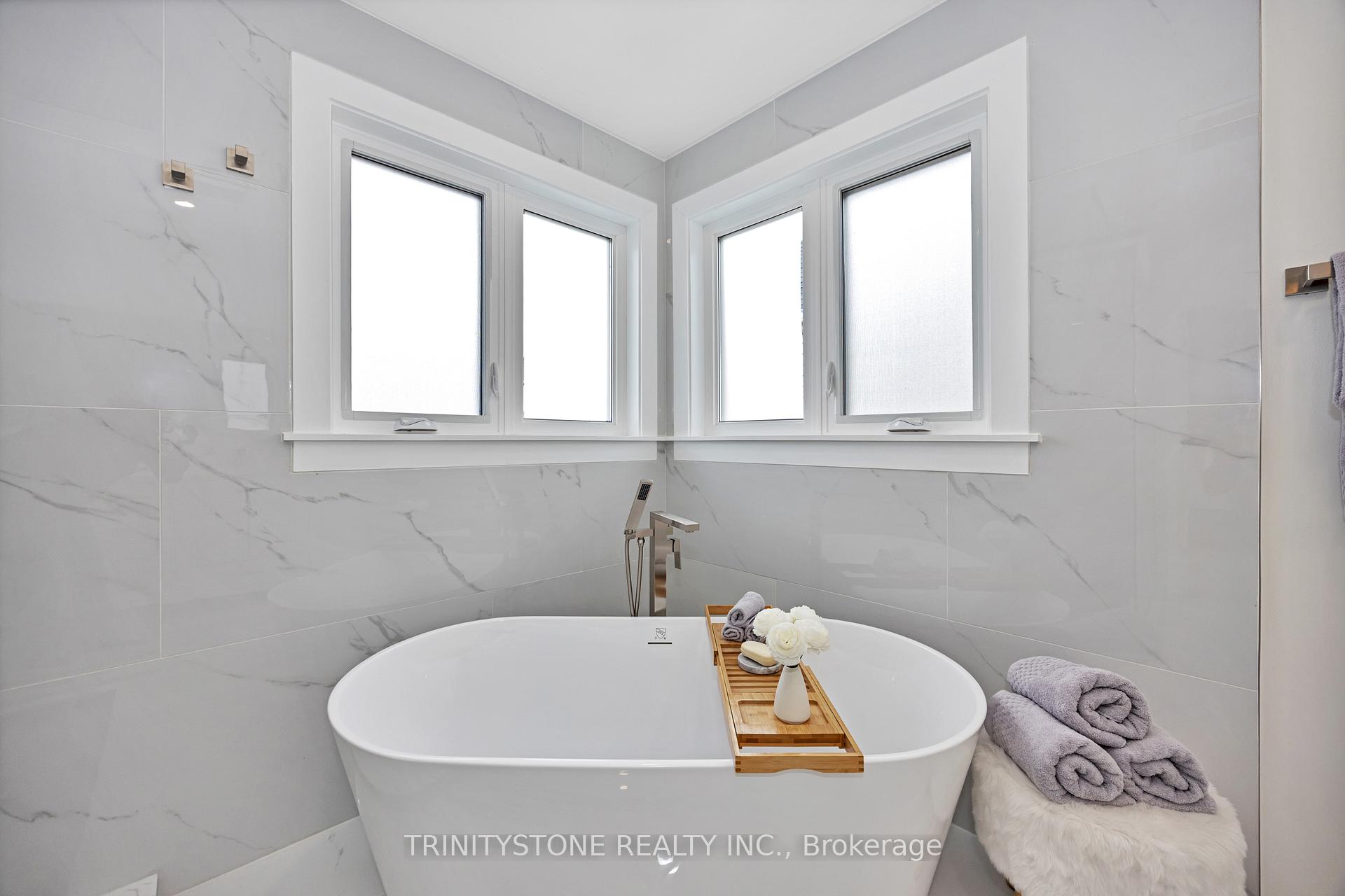 Photo 9 of 24 Friendly Crescent, Ottawa, Stittsville (South) — HOMEH
