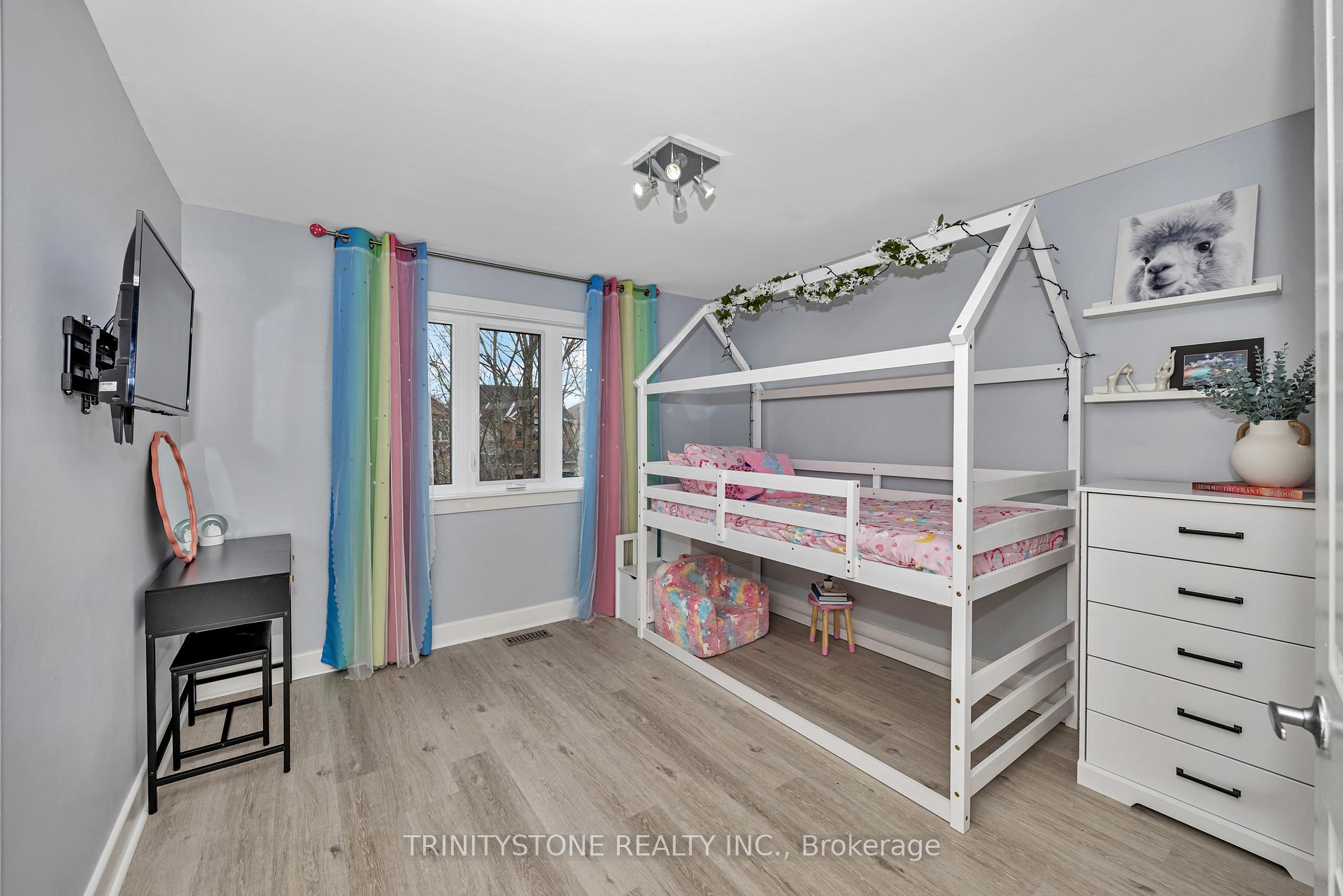 Photo 17 of 24 Friendly Crescent, Ottawa, Stittsville (South) — HOMEH
