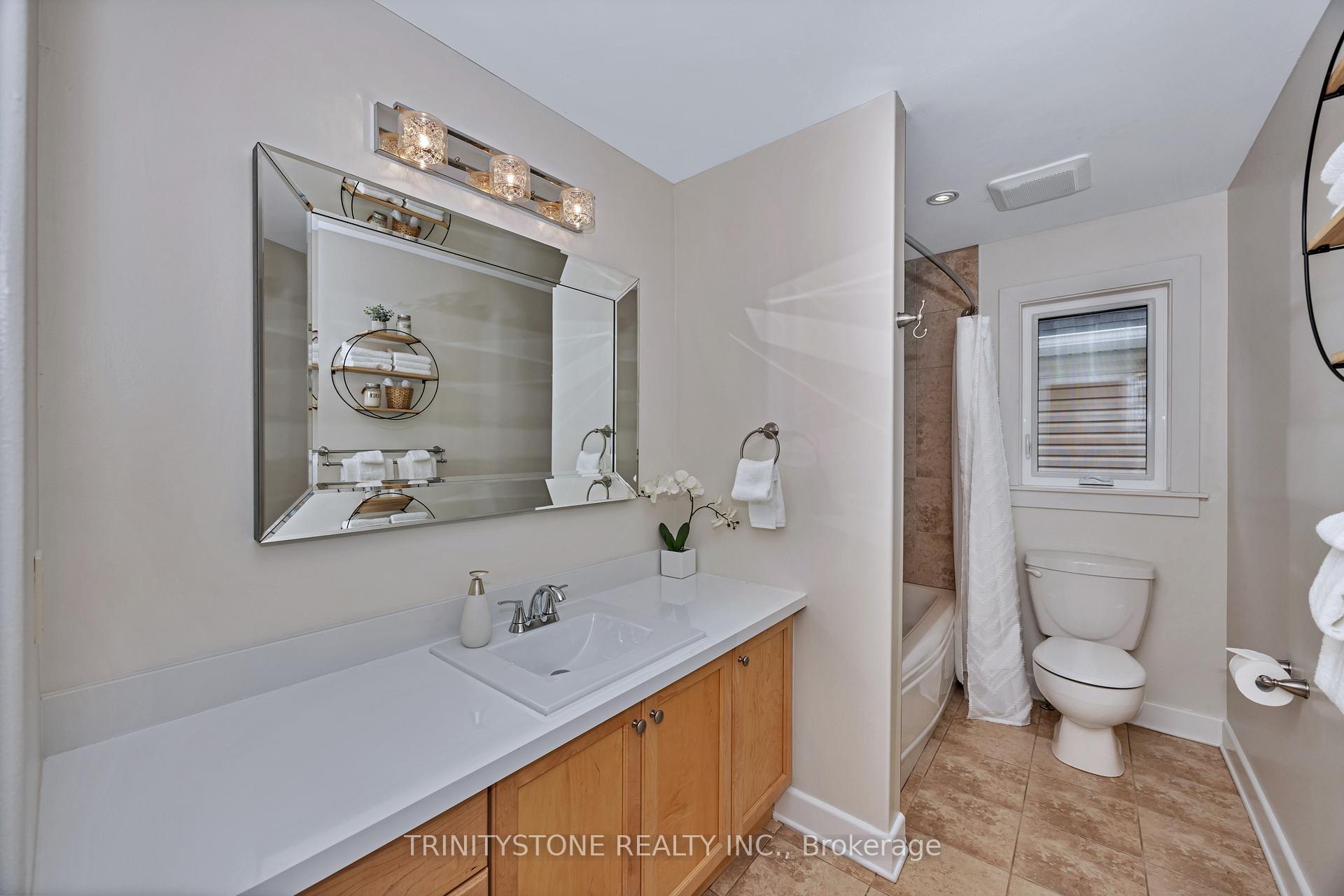 Photo 19 of 24 Friendly Crescent, Ottawa, Stittsville (South) — HOMEH