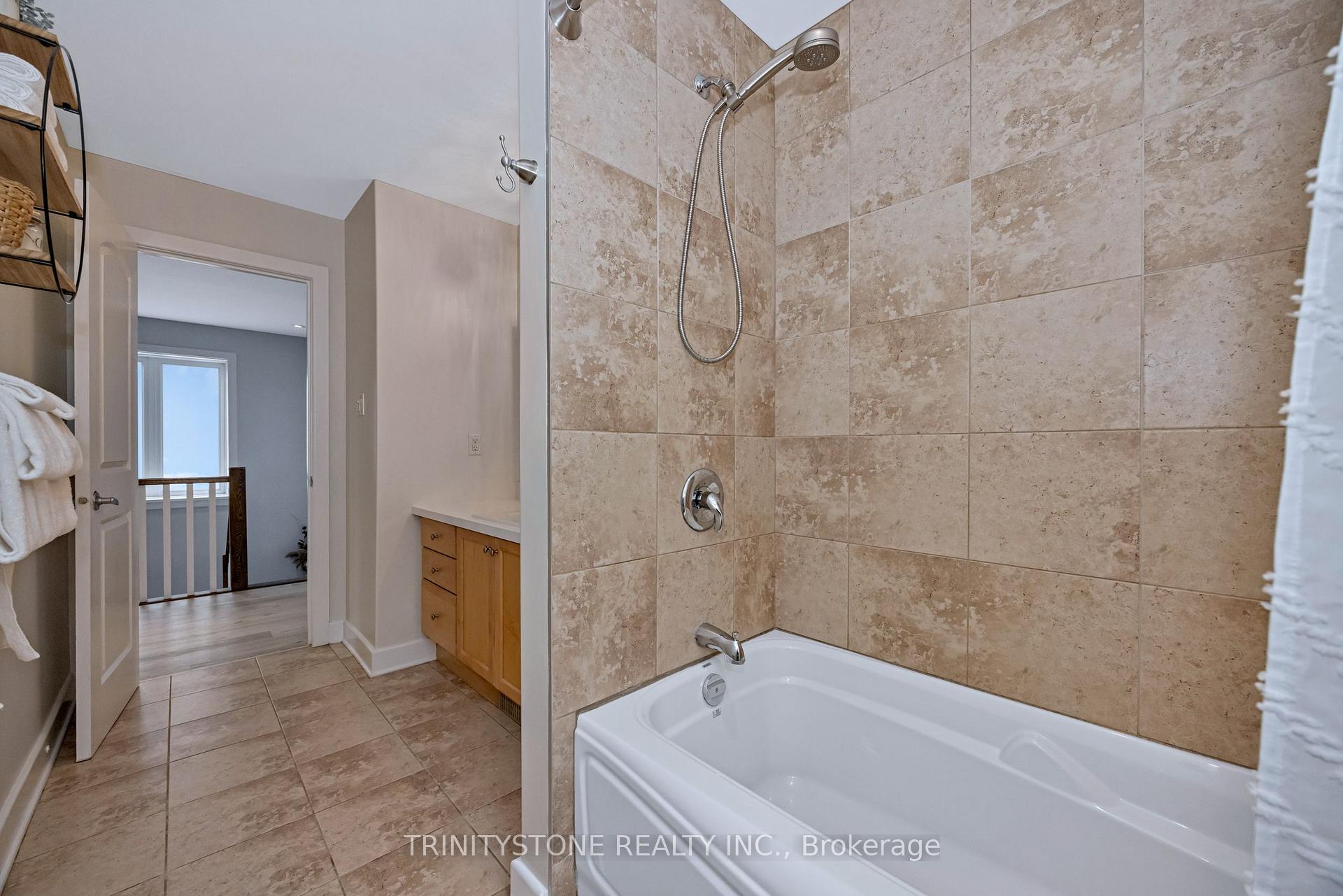 Photo 27 of 24 Friendly Crescent, Ottawa, Stittsville (South) — HOMEH