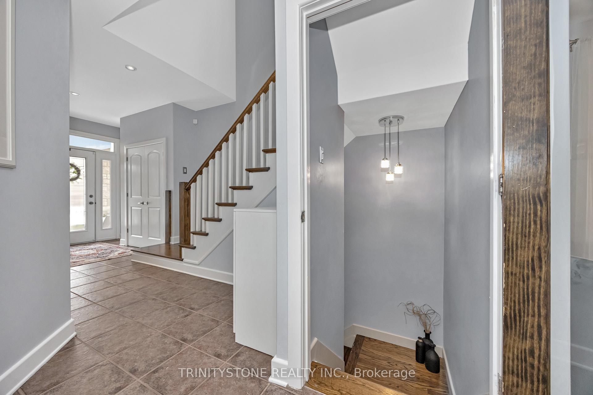 Photo 22 of 24 Friendly Crescent, Ottawa, Stittsville (South) — HOMEH