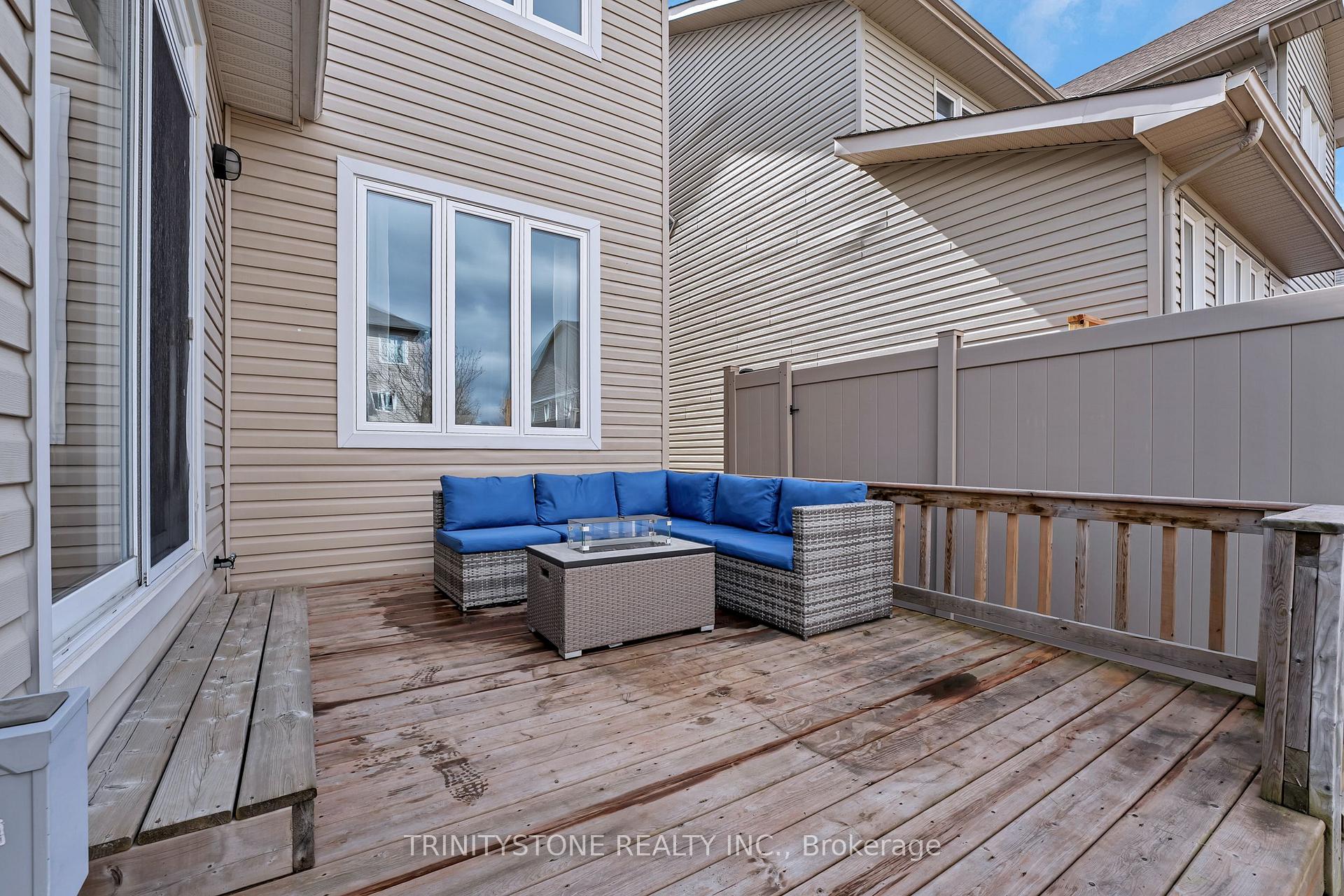 Photo 30 of 24 Friendly Crescent, Ottawa, Stittsville (South) — HOMEH