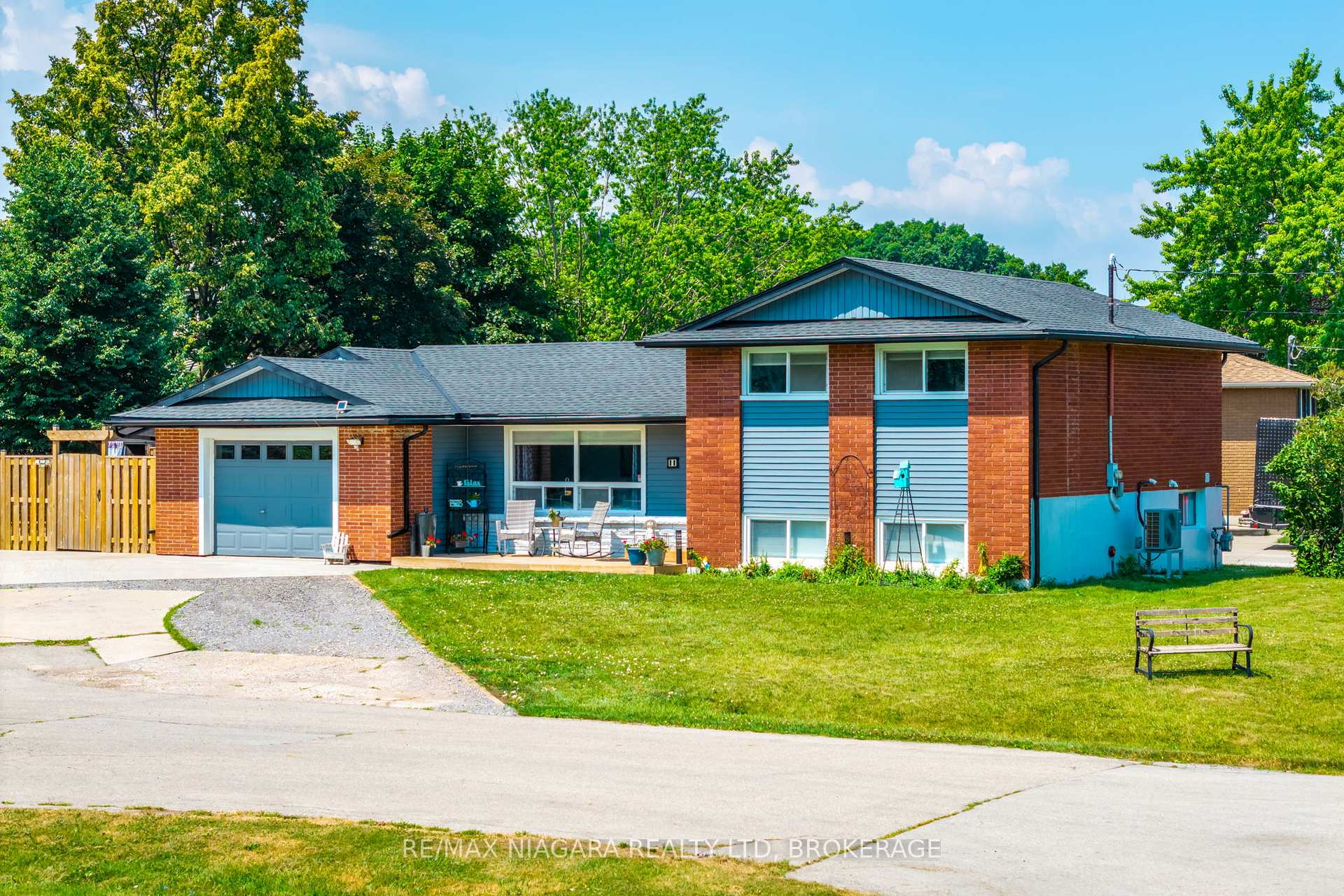 Photo 1 of 11 Almond Gardens, Grimsby, Grimsby Beach — HOMEH