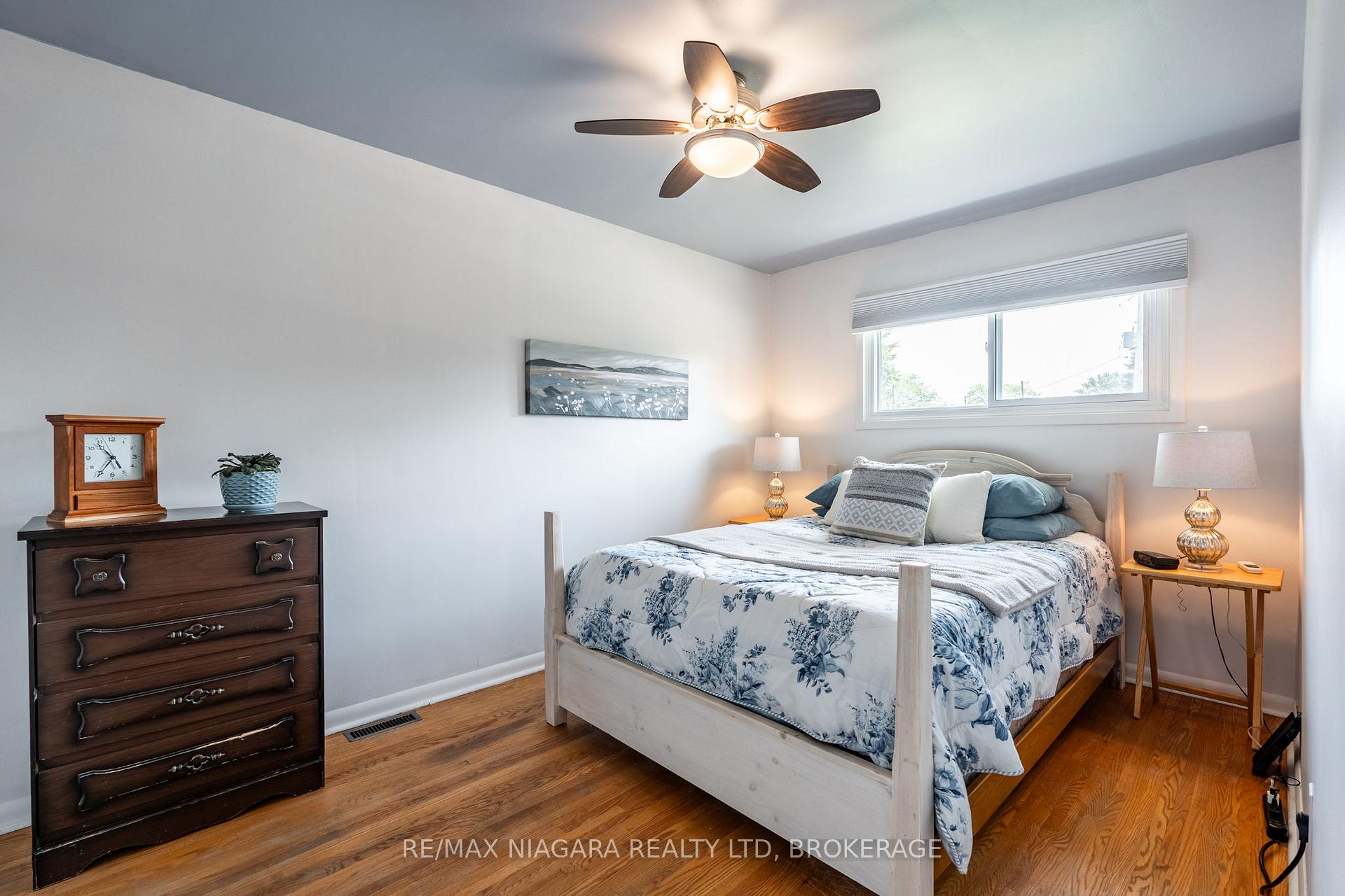 Photo 14 of 11 Almond Gardens, Grimsby, Grimsby Beach — HOMEH