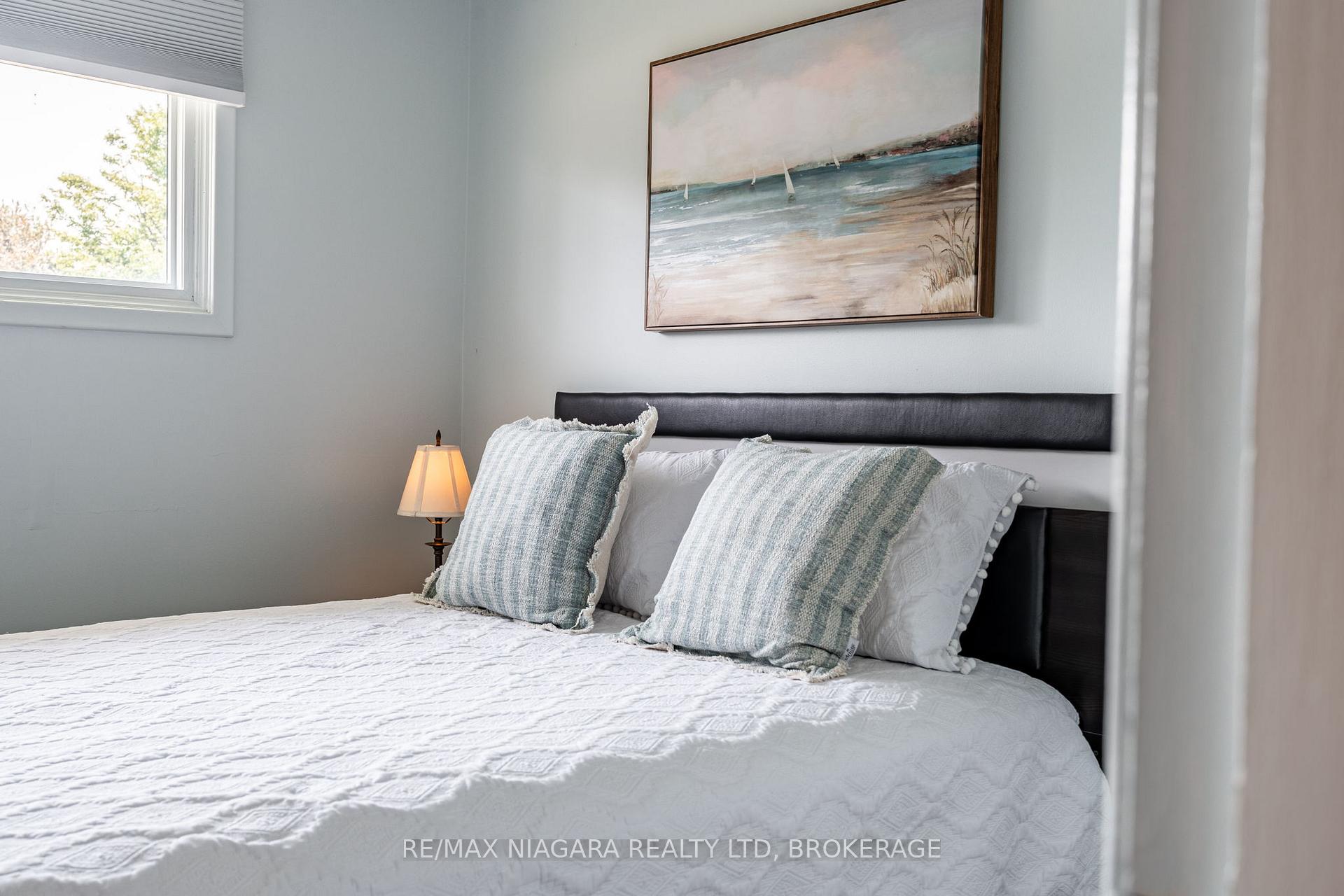 Photo 17 of 11 Almond Gardens, Grimsby, Grimsby Beach — HOMEH
