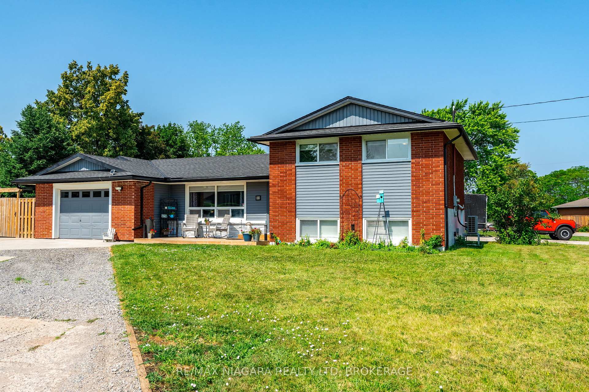 Photo 41 of 11 Almond Gardens, Grimsby, Grimsby Beach — HOMEH