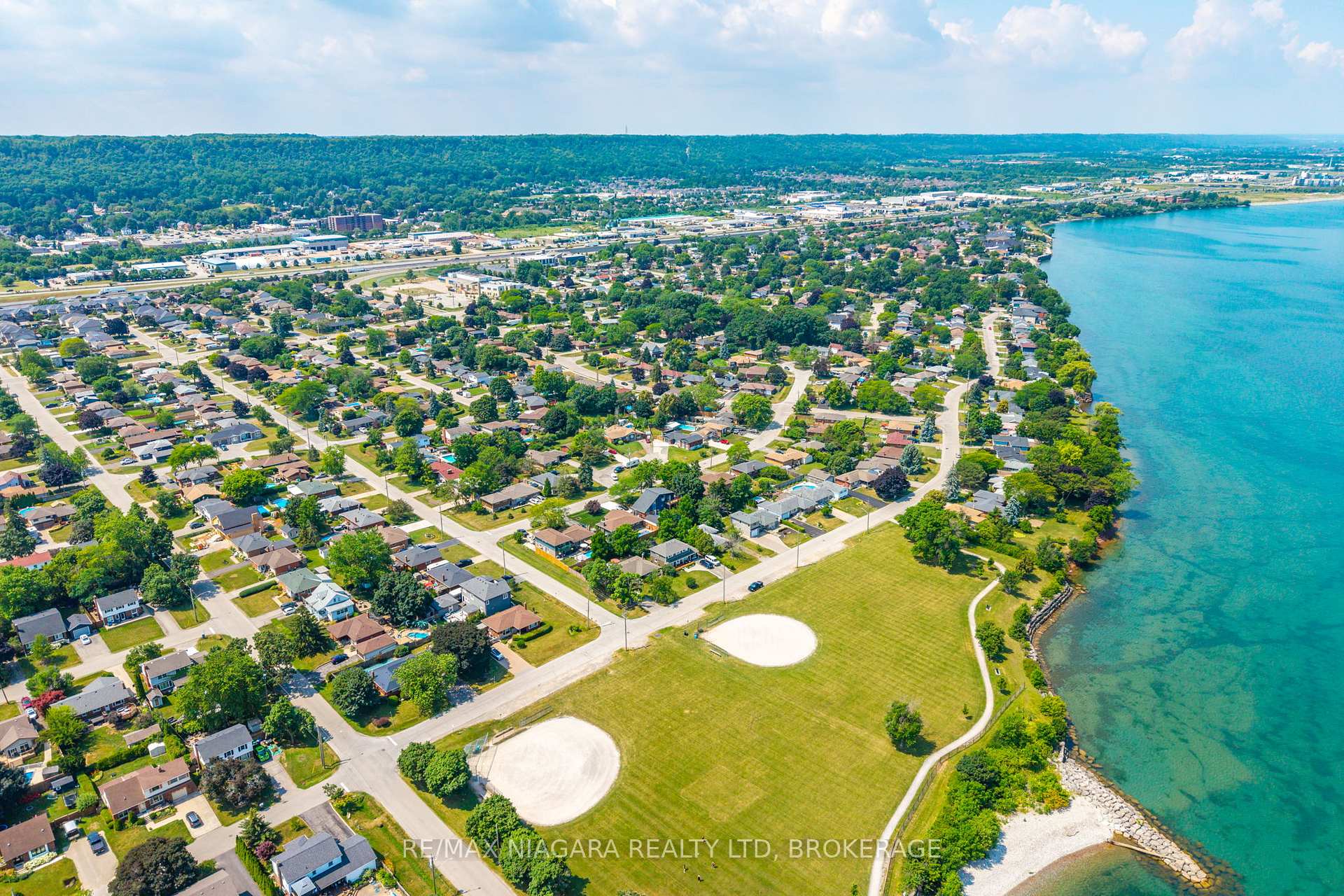 Photo 47 of 11 Almond Gardens, Grimsby, Grimsby Beach — HOMEH