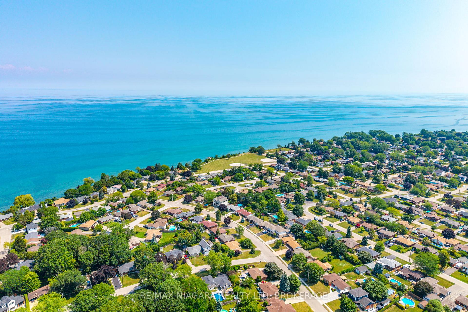 Photo 49 of 11 Almond Gardens, Grimsby, Grimsby Beach — HOMEH