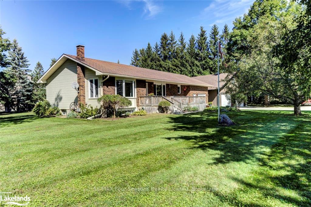Photo 5 of 7950 Poplar Side Road, Collingwood — HOMEH