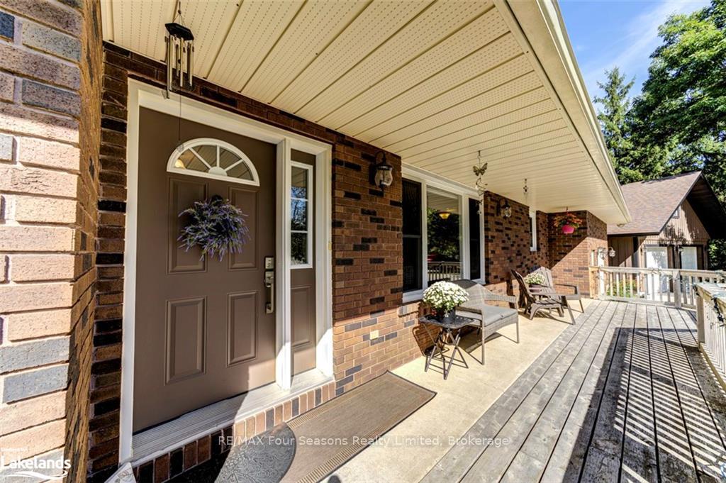 Photo 7 of 7950 Poplar Side Road, Collingwood — HOMEH