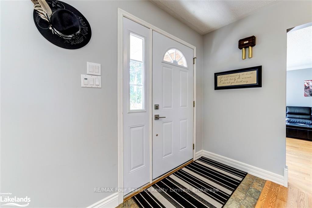 Photo 9 of 7950 Poplar Side Road, Collingwood — HOMEH