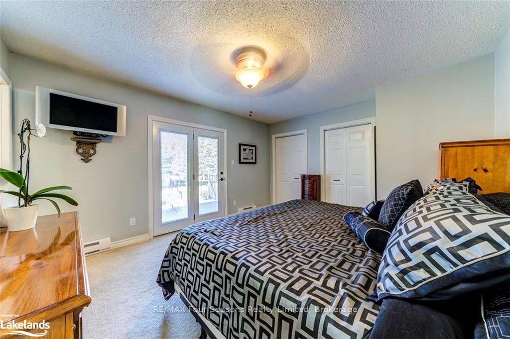 Photo 22 of 7950 Poplar Side Road, Collingwood — HOMEH