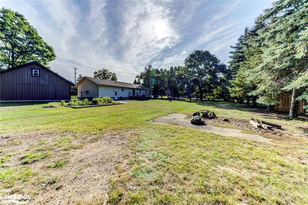 Photo 39 of 7950 Poplar Side Road, Collingwood — HOMEH