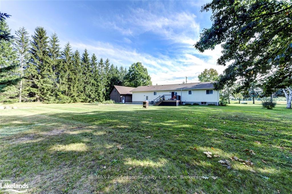 Photo 42 of 7950 Poplar Side Road, Collingwood — HOMEH