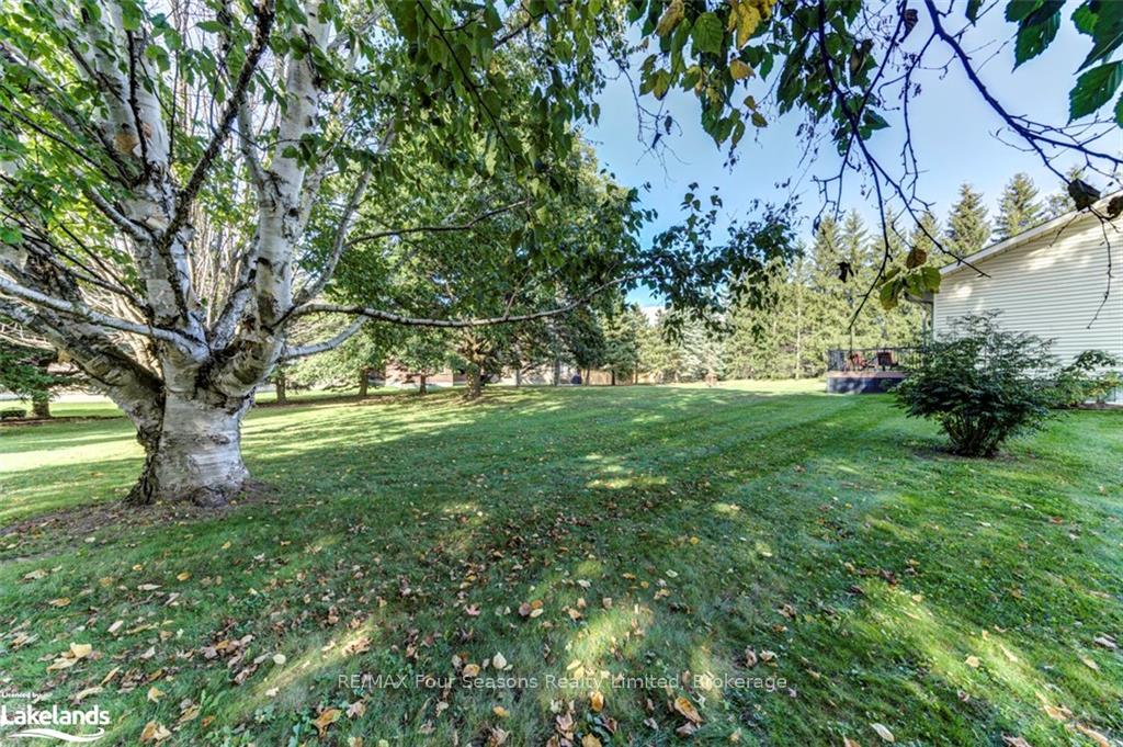 Photo 43 of 7950 Poplar Side Road, Collingwood — HOMEH