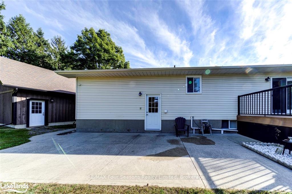 Photo 45 of 7950 Poplar Side Road, Collingwood — HOMEH