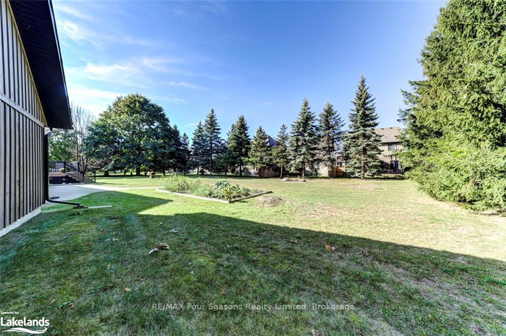 Photo 47 of 7950 Poplar Side Road, Collingwood — HOMEH