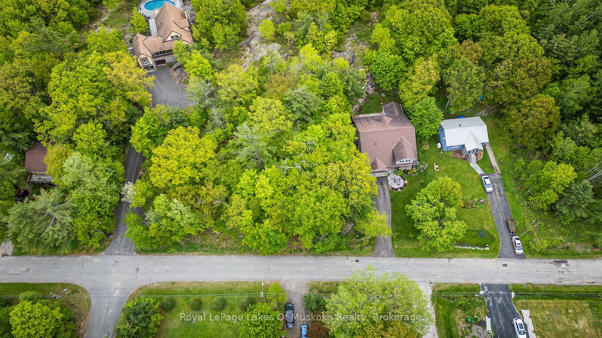 Photo 5 of 240 Revell Street, Gravenhurst — HOMEH