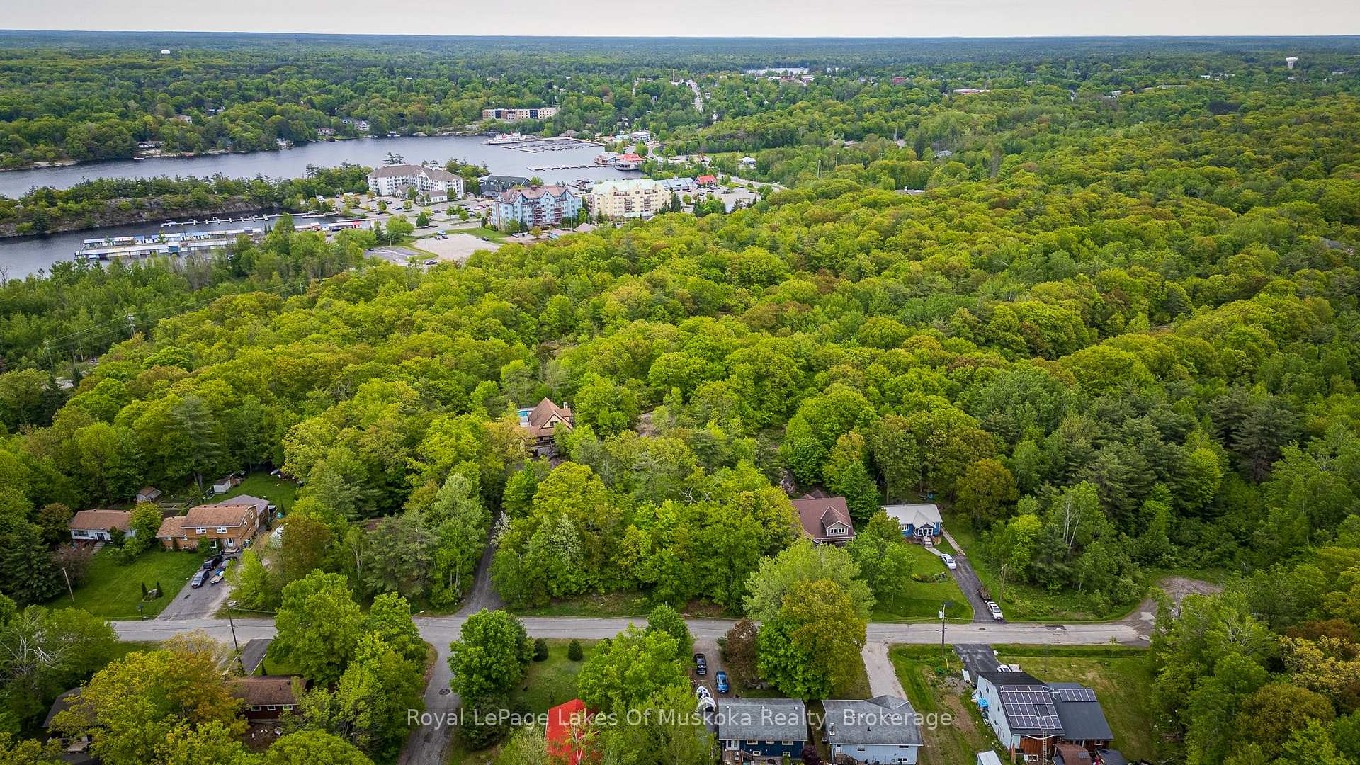 Photo 14 of 240 Revell Street, Gravenhurst — HOMEH
