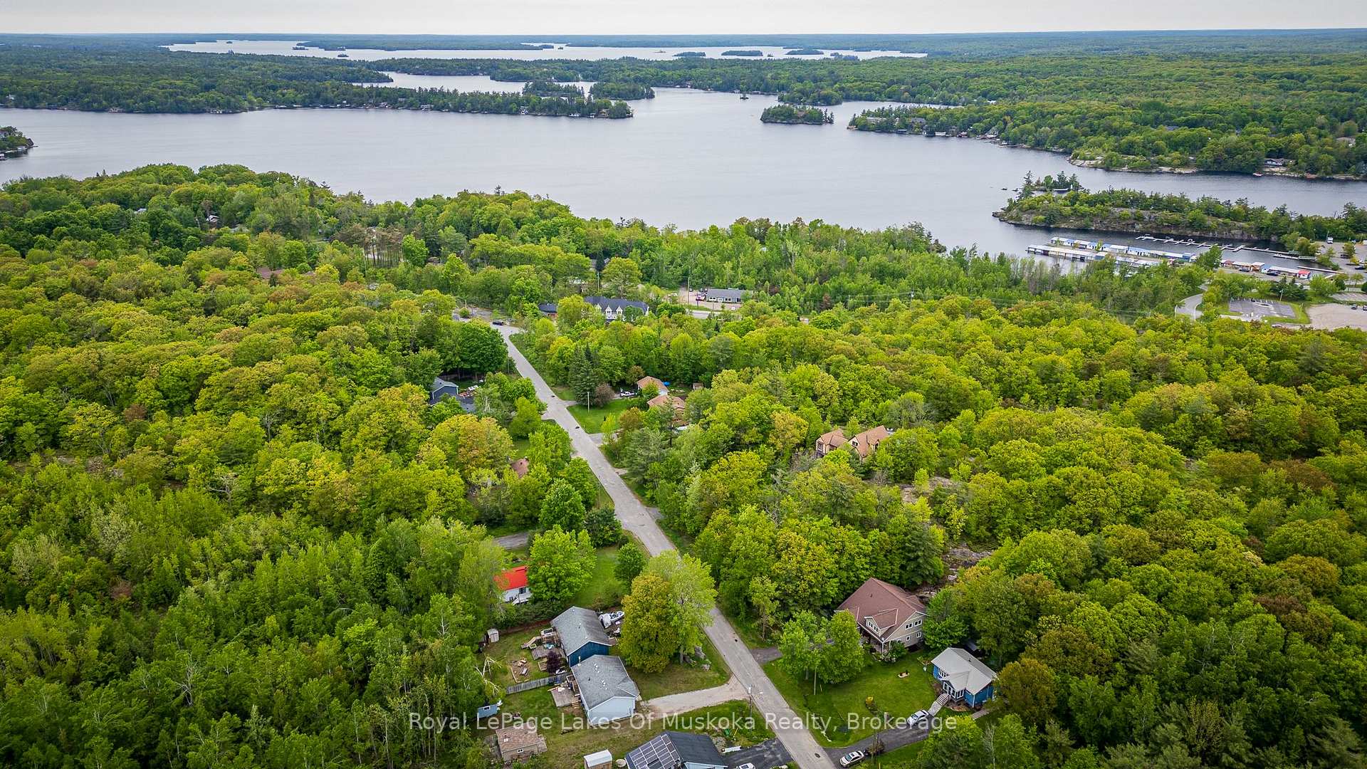 Photo 7 of 240 Revell Street, Gravenhurst — HOMEH