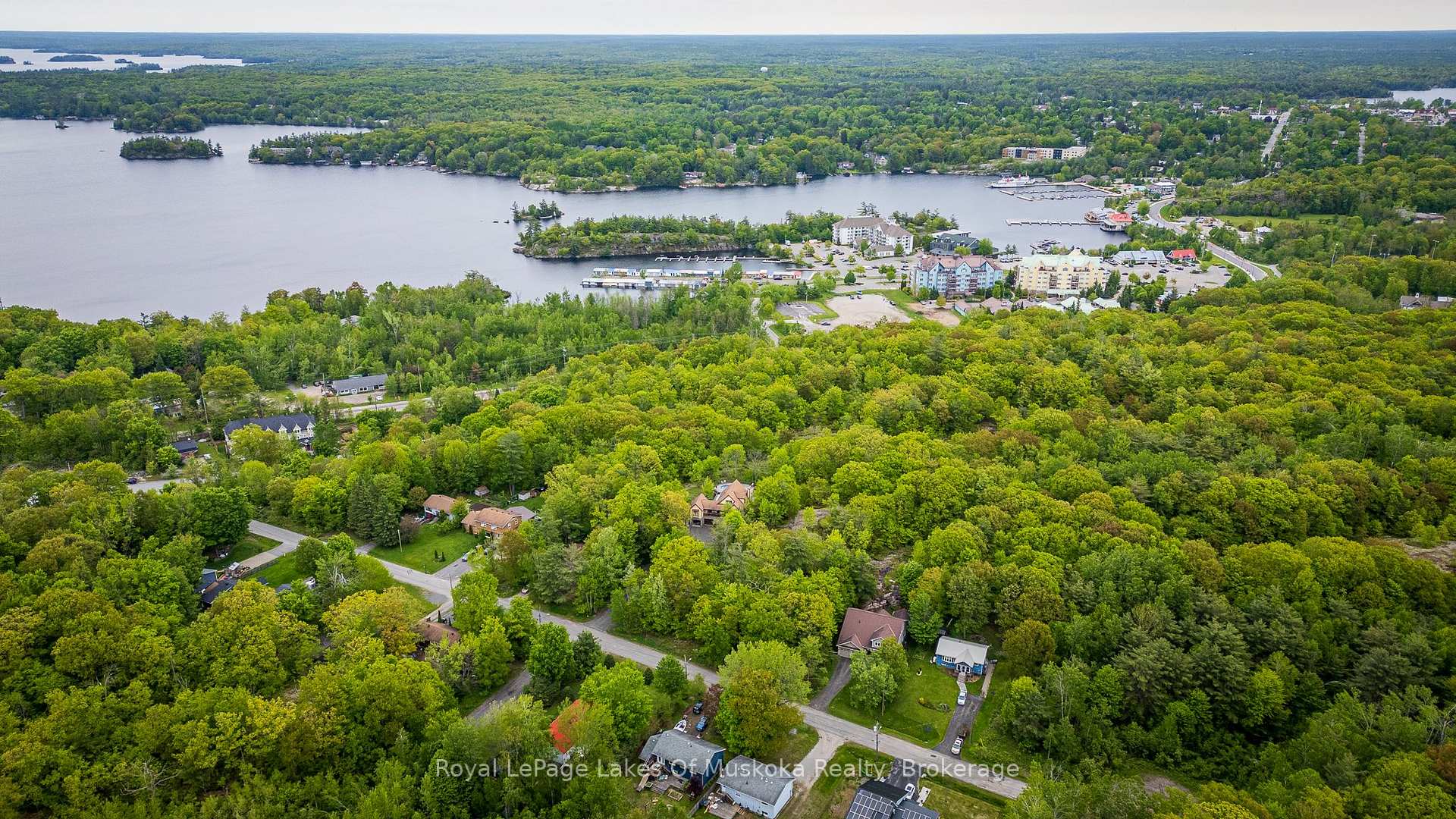 Photo 9 of 240 Revell Street, Gravenhurst — HOMEH