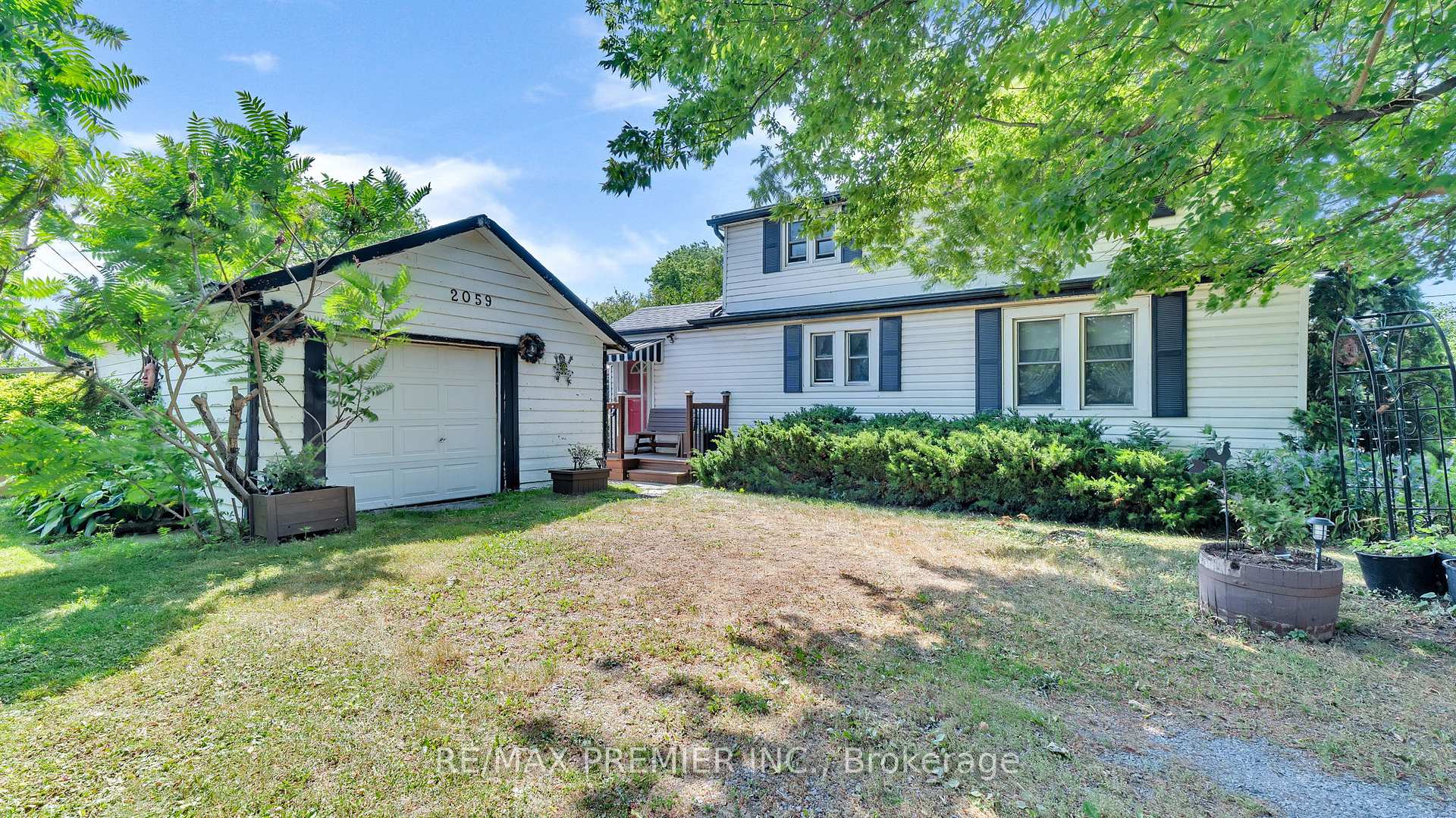 Photo 2 of 2059 Maple Grove Road, Clarington, Bowmanville — HOMEH