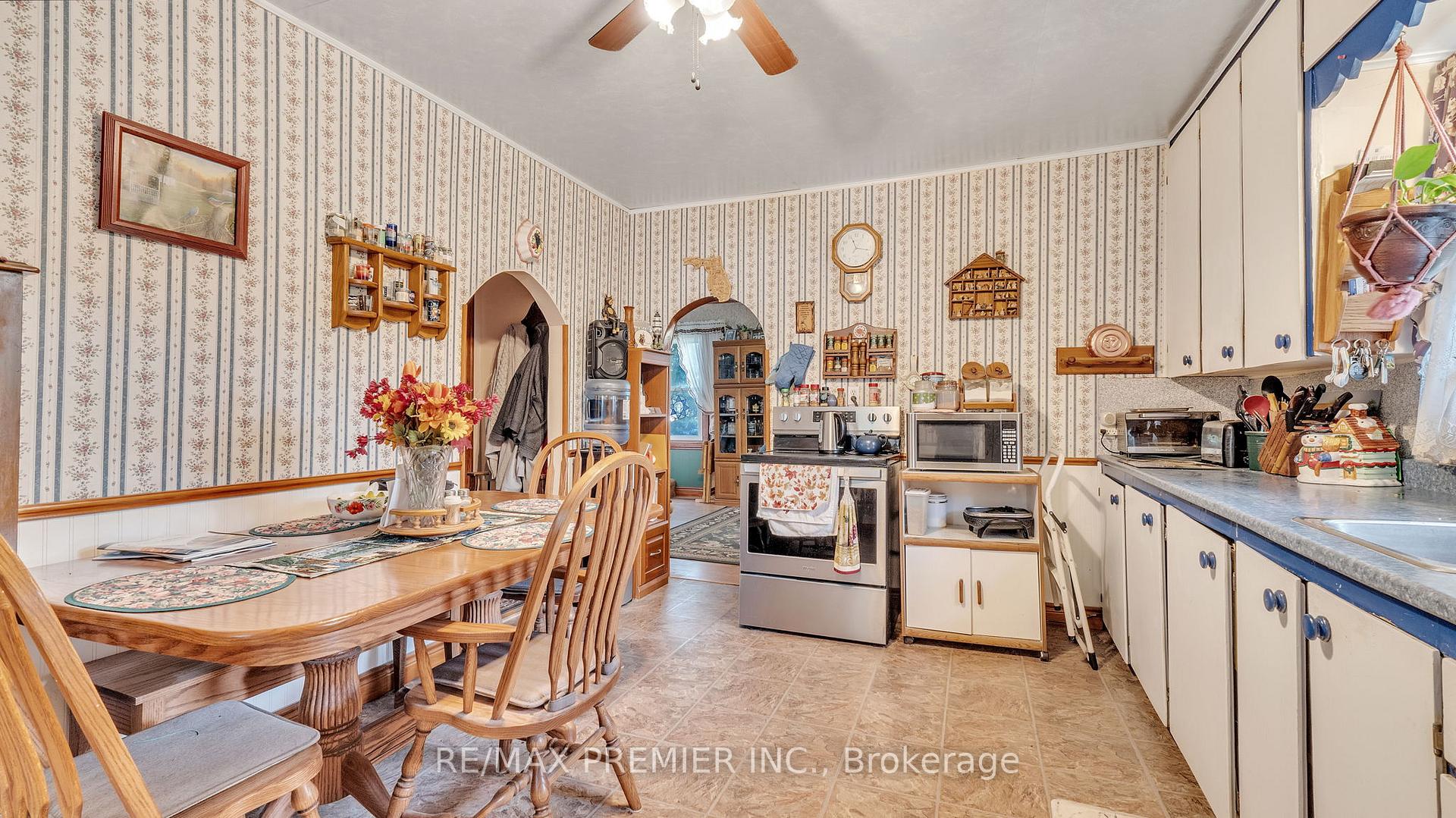 Photo 7 of 2059 Maple Grove Road, Clarington, Bowmanville — HOMEH
