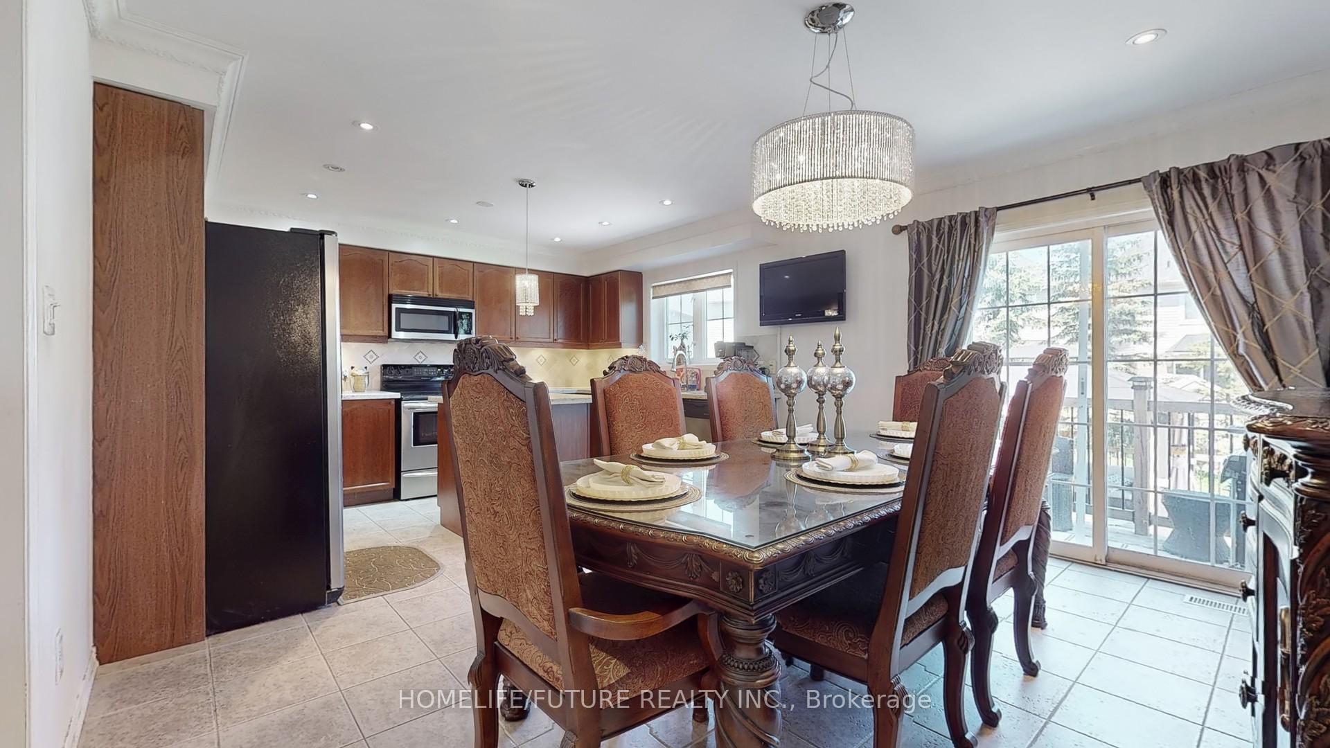 Photo 13 of 100 Carpendale Crescent, Ajax, Northeast Ajax — HOMEH