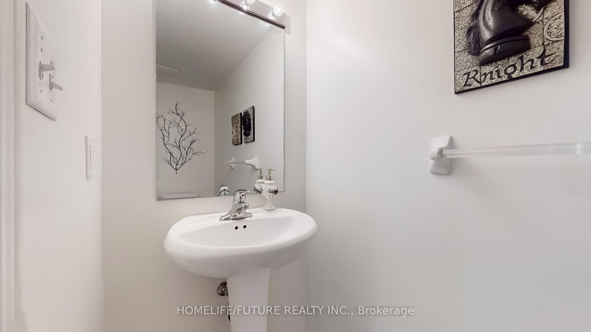 Photo 3 of 100 Carpendale Crescent, Ajax, Northeast Ajax — HOMEH