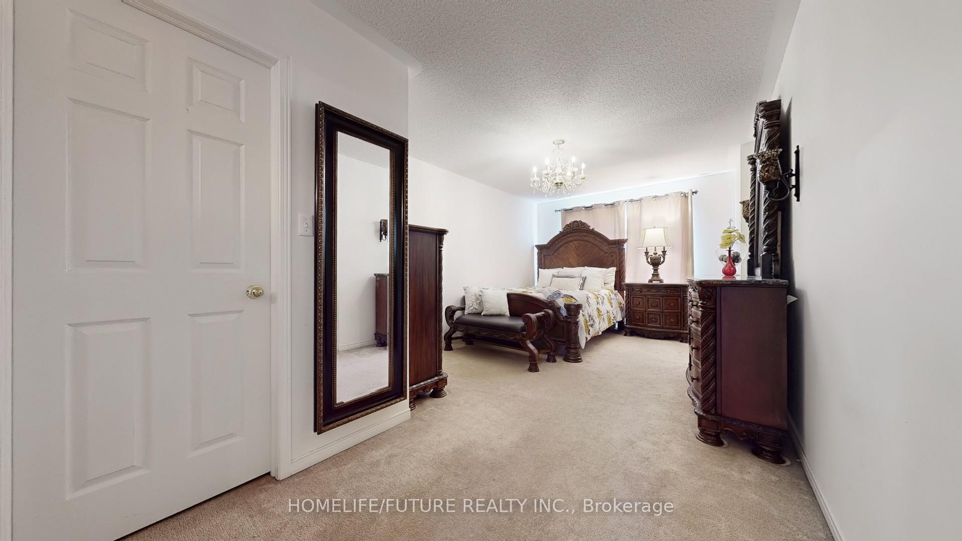 Photo 10 of 100 Carpendale Crescent, Ajax, Northeast Ajax — HOMEH