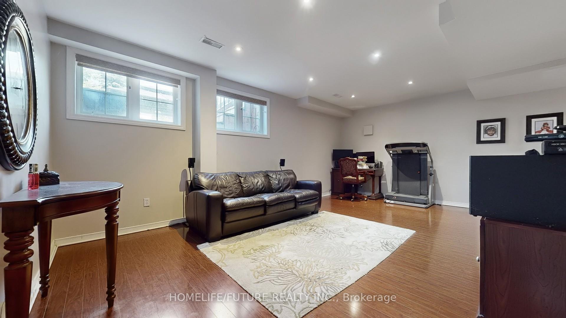 Photo 18 of 100 Carpendale Crescent, Ajax, Northeast Ajax — HOMEH