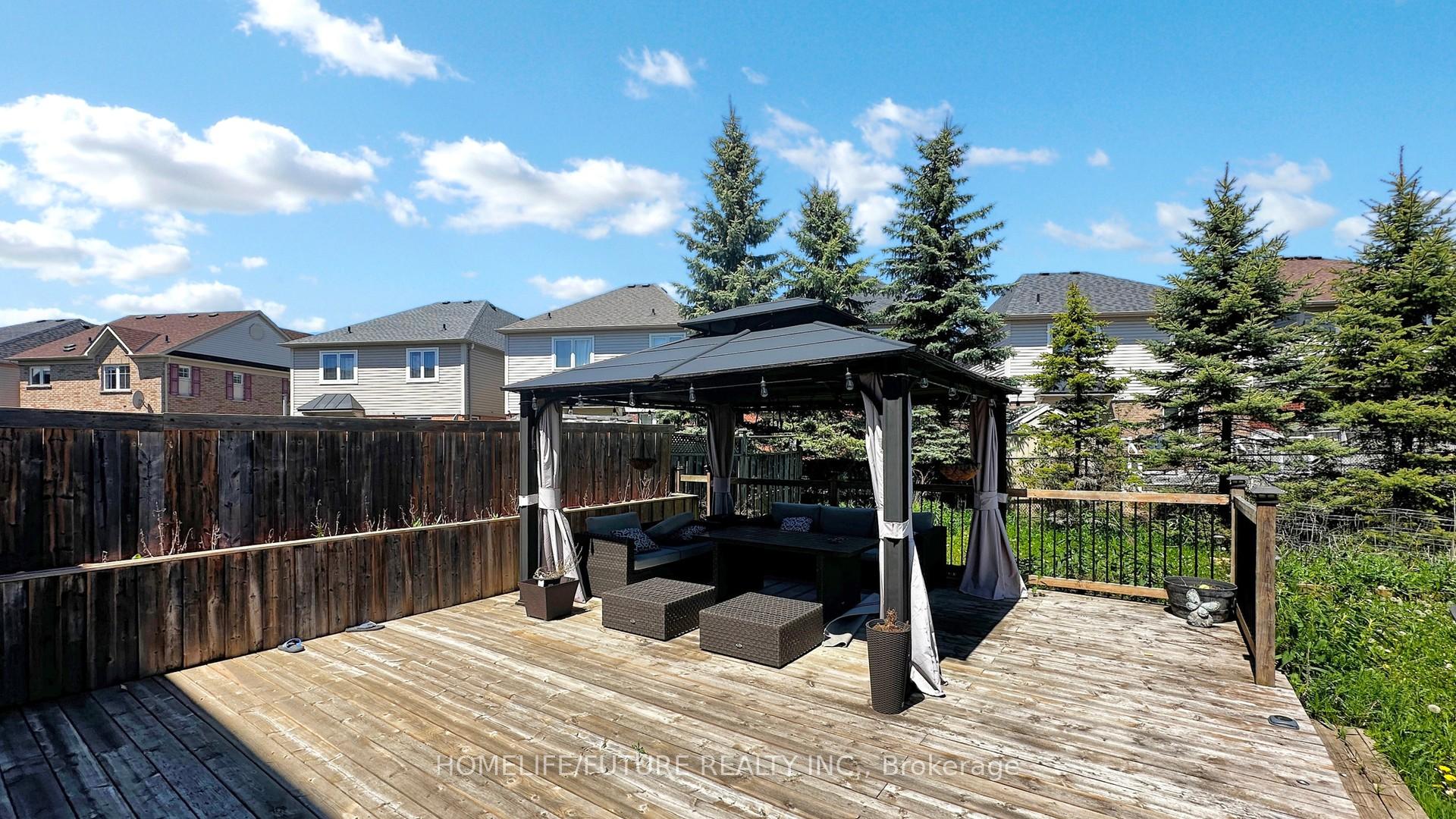 Photo 29 of 100 Carpendale Crescent, Ajax, Northeast Ajax — HOMEH