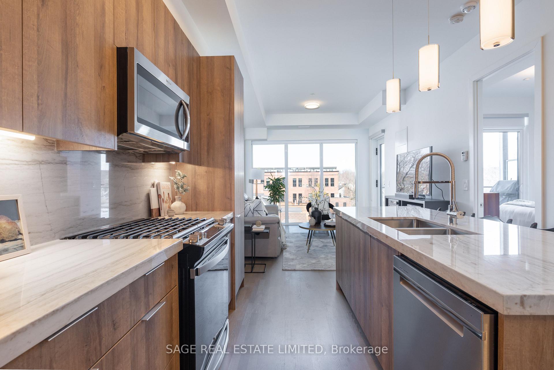 Front of Unit 405, 495 Logan Avenue