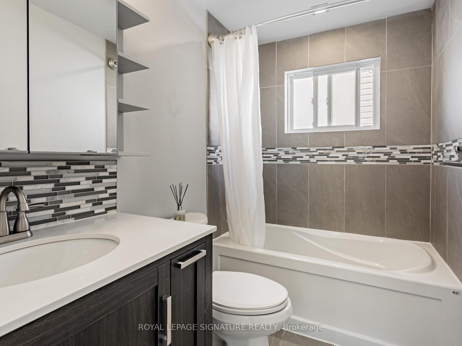 Photo 27 of 186 Martindale Crescent, Brampton, Brampton West — HOMEH