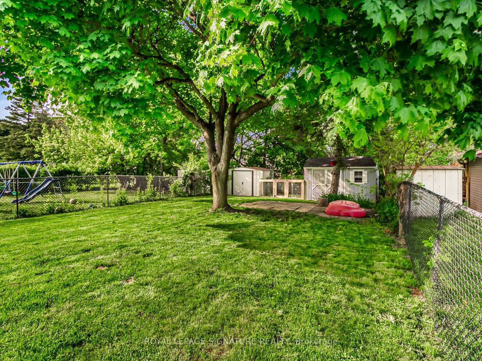 Photo 37 of 186 Martindale Crescent, Brampton, Brampton West — HOMEH