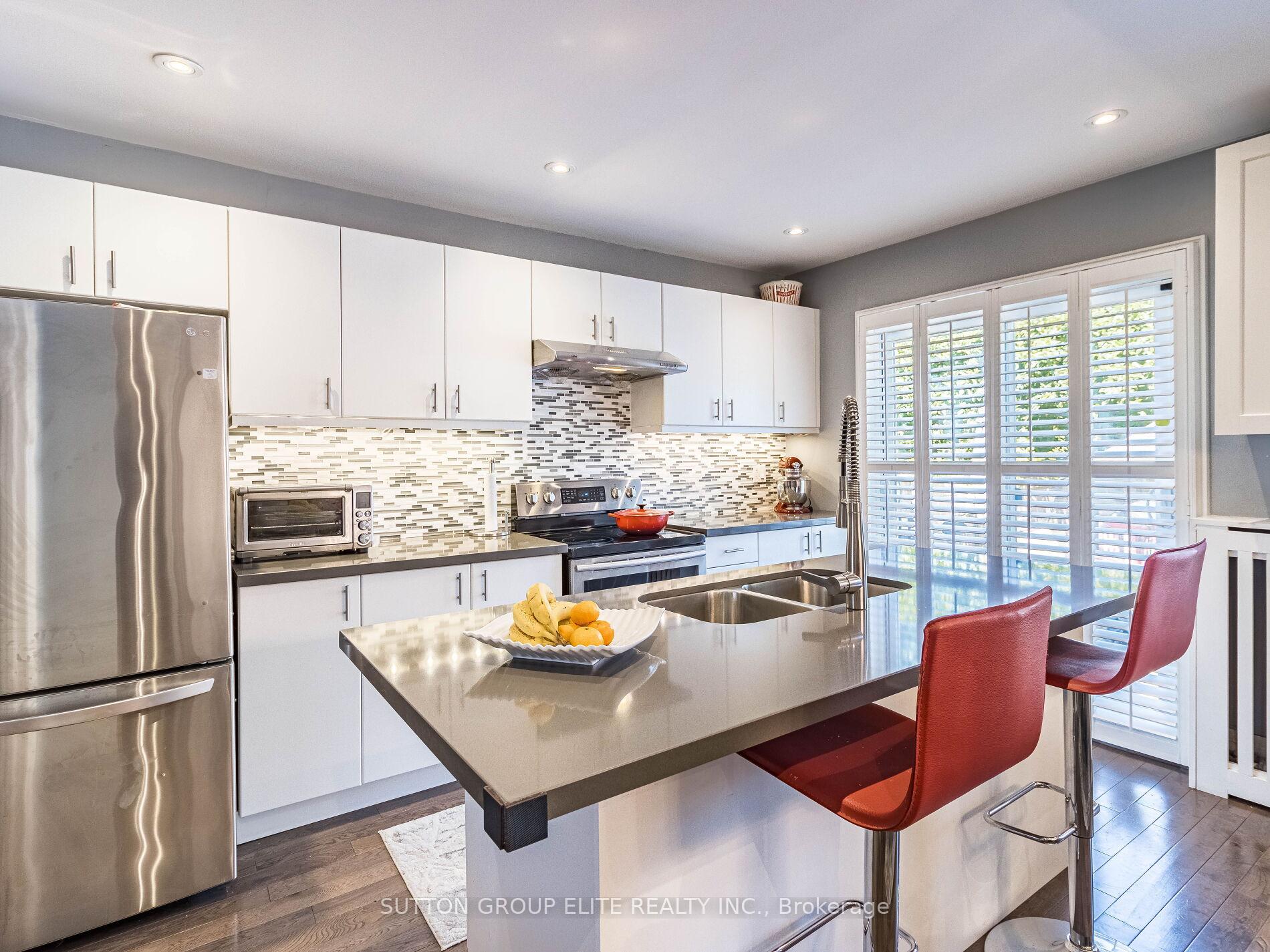 Photo 4 of 461 Donlands Avenue, Toronto, East York — HOMEH