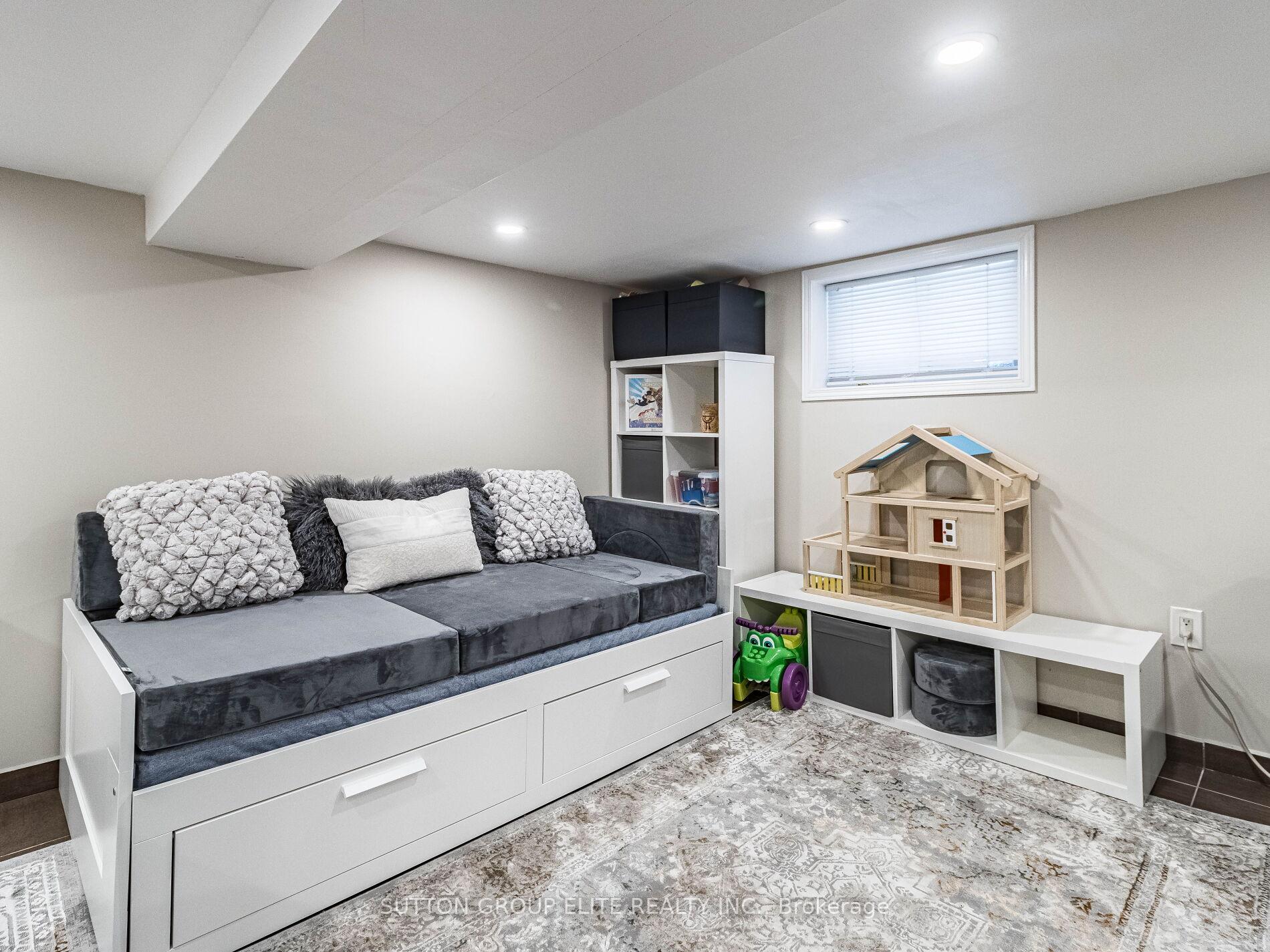 Photo 34 of 461 Donlands Avenue, Toronto, East York — HOMEH