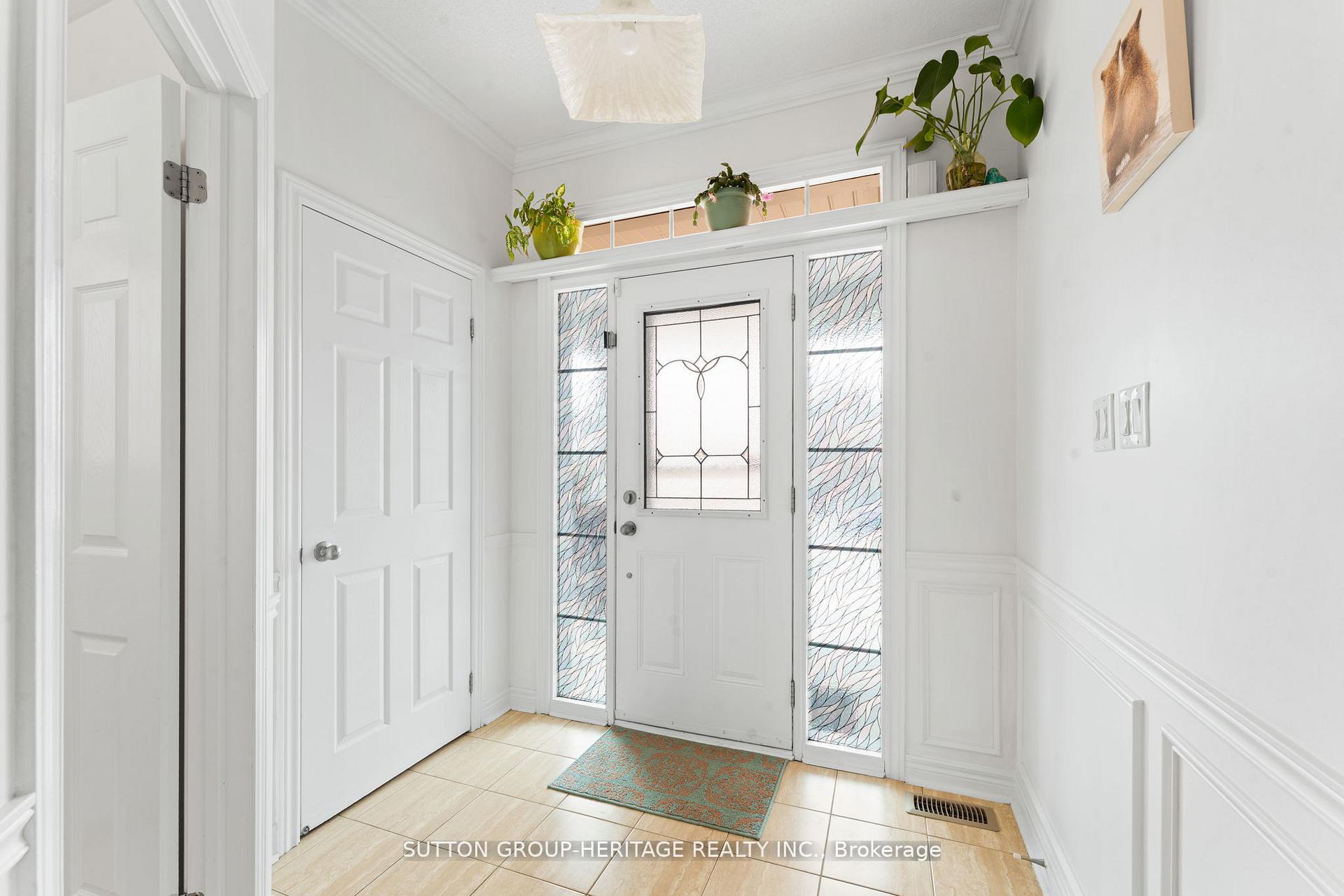 Photo 3 of 19 Arnold Johnston Street, Clarington, Courtice — HOMEH