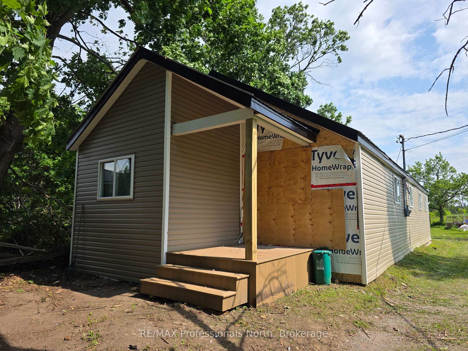 Front of 298 County Road 8