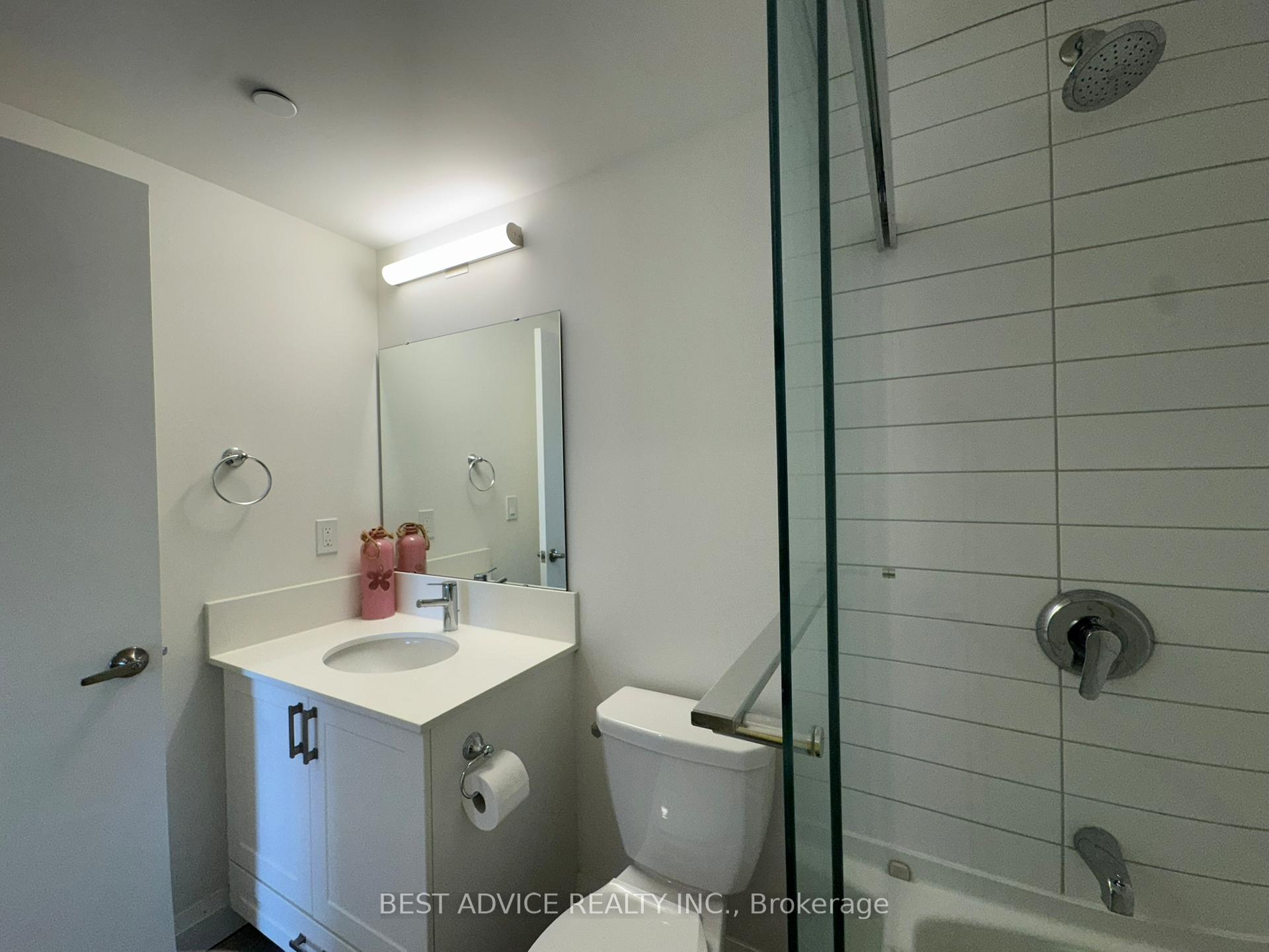 Photo 5 of Unit 802, 58 Lakeside Terrace, Barrie, Little Lake — HOMEH