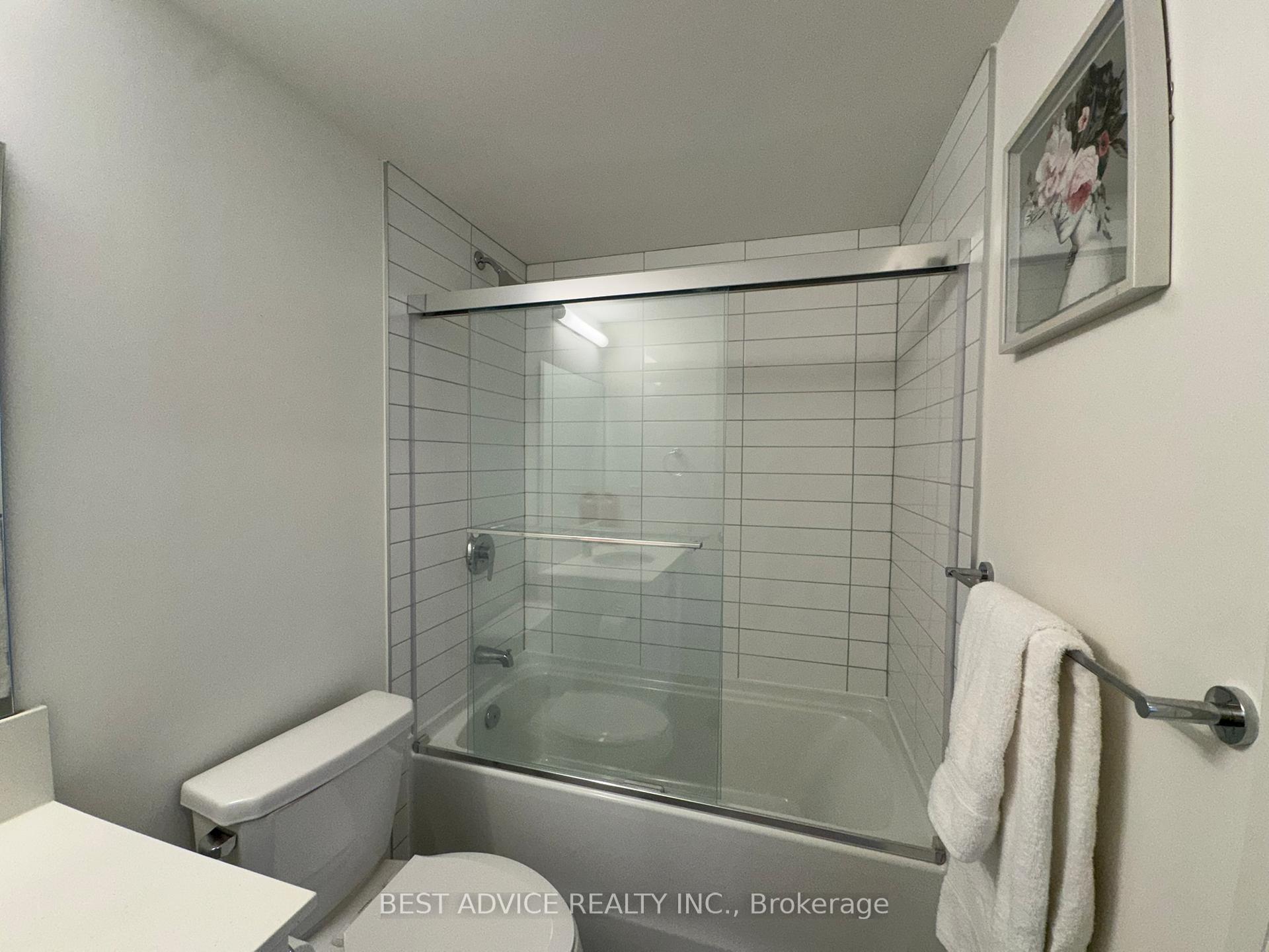 Photo 11 of Unit 802, 58 Lakeside Terrace, Barrie, Little Lake — HOMEH